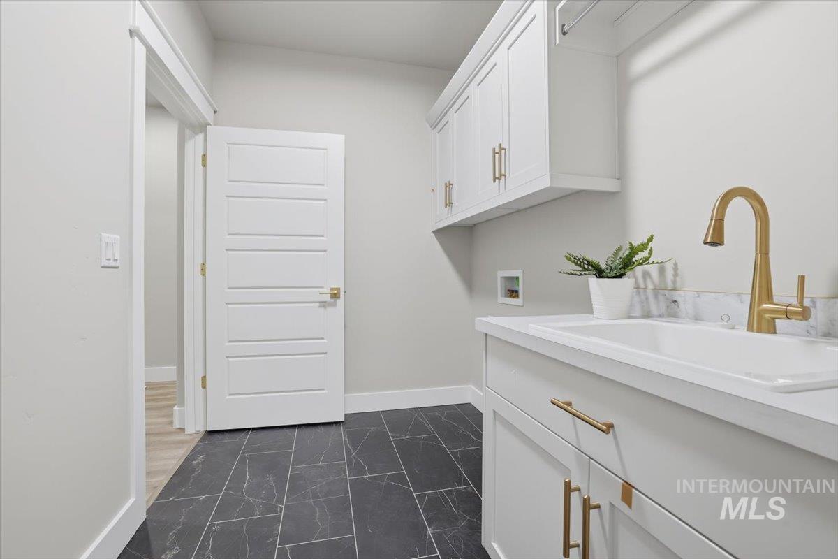 2654 Soulen Dr, Emmett, Idaho 83617, 3 Bedrooms, 2 Bathrooms, Residential For Sale, Price $559,900,MLS 98975722