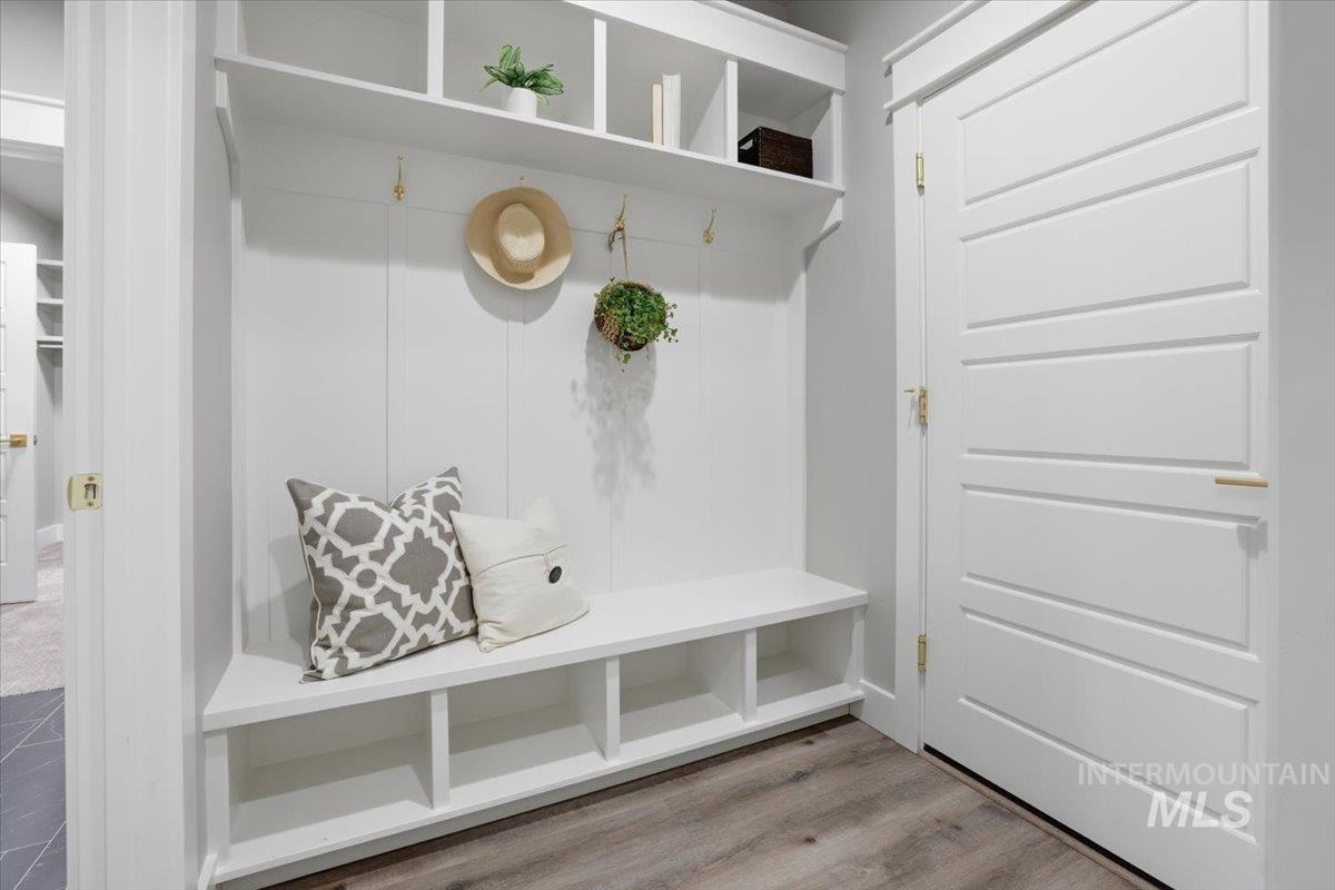 2654 Soulen Dr, Emmett, Idaho 83617, 3 Bedrooms, 2 Bathrooms, Residential For Sale, Price $559,900,MLS 98975722