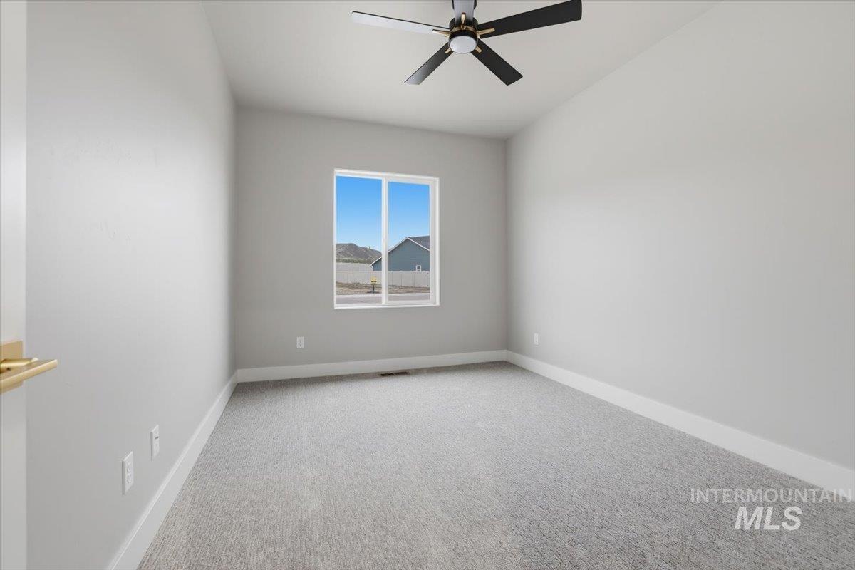 2654 Soulen Dr, Emmett, Idaho 83617, 3 Bedrooms, 2 Bathrooms, Residential For Sale, Price $559,900,MLS 98975722