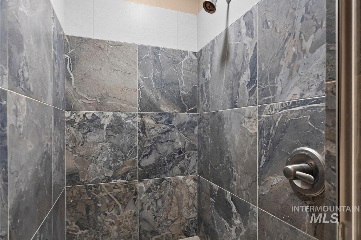 13557 Signorello St, Caldwell, Idaho 83607, 4 Bedrooms, 2.5 Bathrooms, Residential For Sale, Price $619,000,MLS 98975723