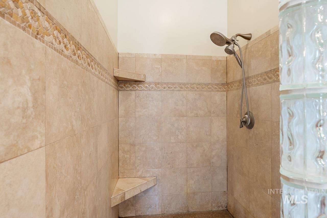 4532 Oak Road, Ontario, Oregon 97914, 4 Bedrooms, 2.5 Bathrooms, Residential For Sale, Price $1,549,000,MLS 98975726