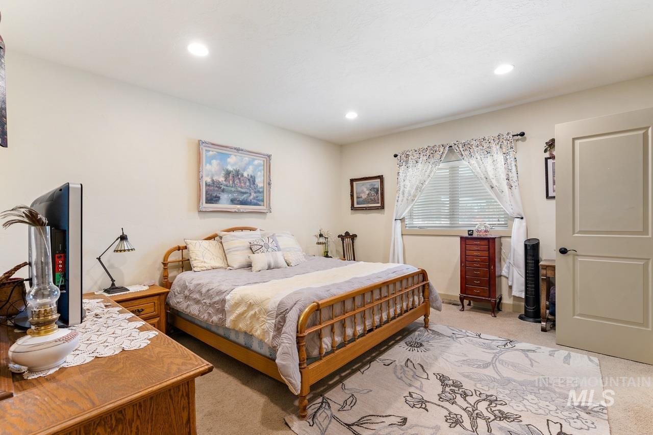 4532 Oak Road, Ontario, Oregon 97914, 4 Bedrooms, 2.5 Bathrooms, Residential For Sale, Price $1,549,000,MLS 98975726