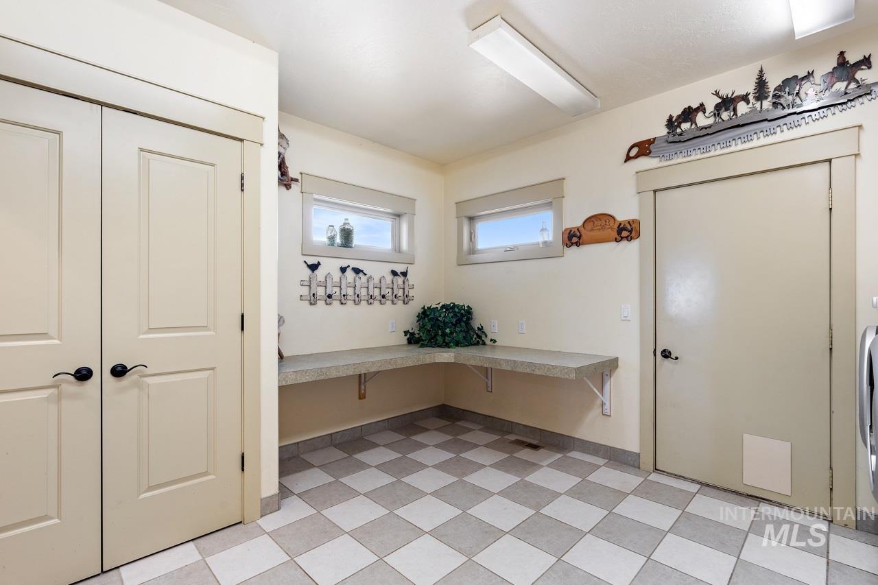 4532 Oak Road, Ontario, Oregon 97914, 4 Bedrooms, 2.5 Bathrooms, Residential For Sale, Price $1,549,000,MLS 98975726