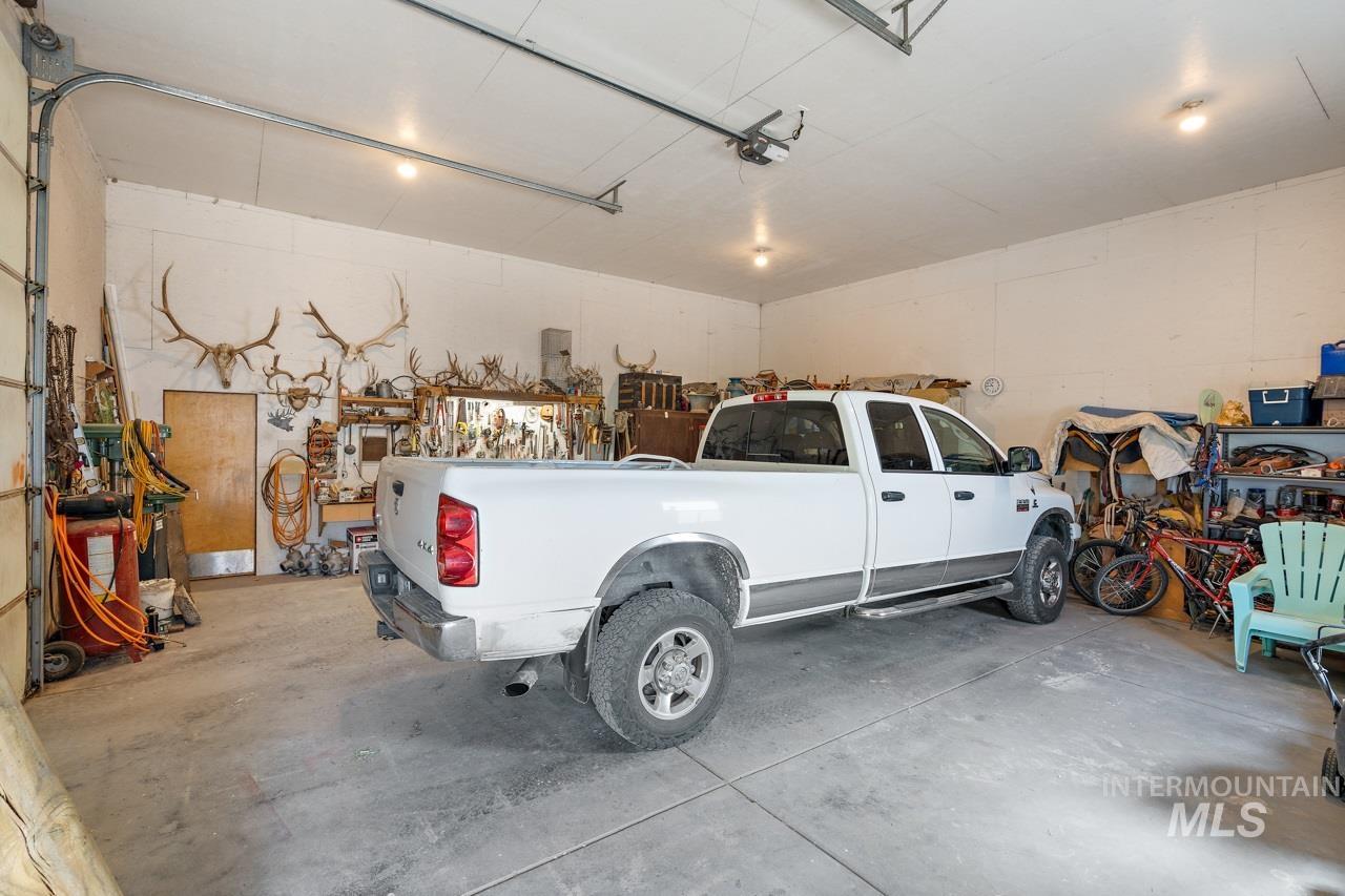 4532 Oak Road, Ontario, Oregon 97914, 4 Bedrooms, 2.5 Bathrooms, Residential For Sale, Price $1,549,000,MLS 98975726