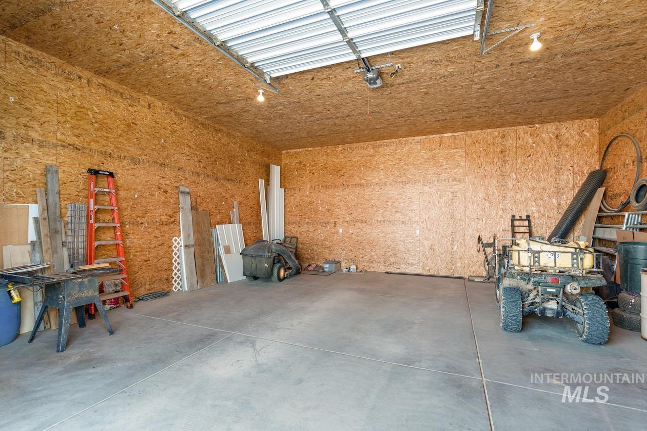 4532 Oak Road, Ontario, Oregon 97914, 4 Bedrooms, 2.5 Bathrooms, Residential For Sale, Price $1,549,000,MLS 98975726