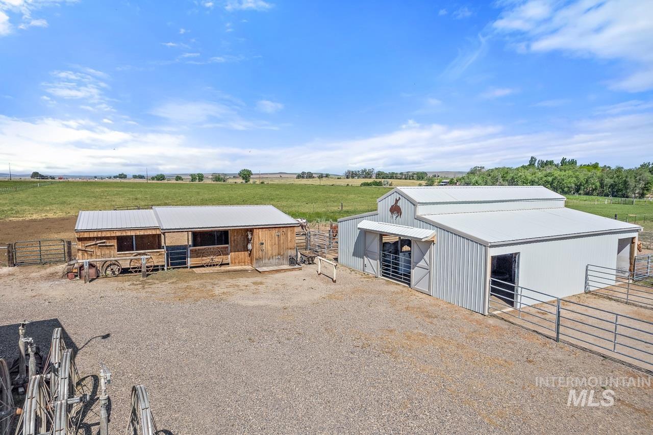 4532 Oak Road, Ontario, Oregon 97914, 4 Bedrooms, 2.5 Bathrooms, Residential For Sale, Price $1,549,000,MLS 98975726