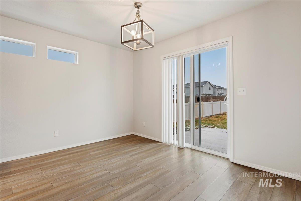 978 W Woodpine St, Meridian, Idaho 83646-6060, 3 Bedrooms, 2.5 Bathrooms, Residential For Sale, Price $384,990,MLS 98975727