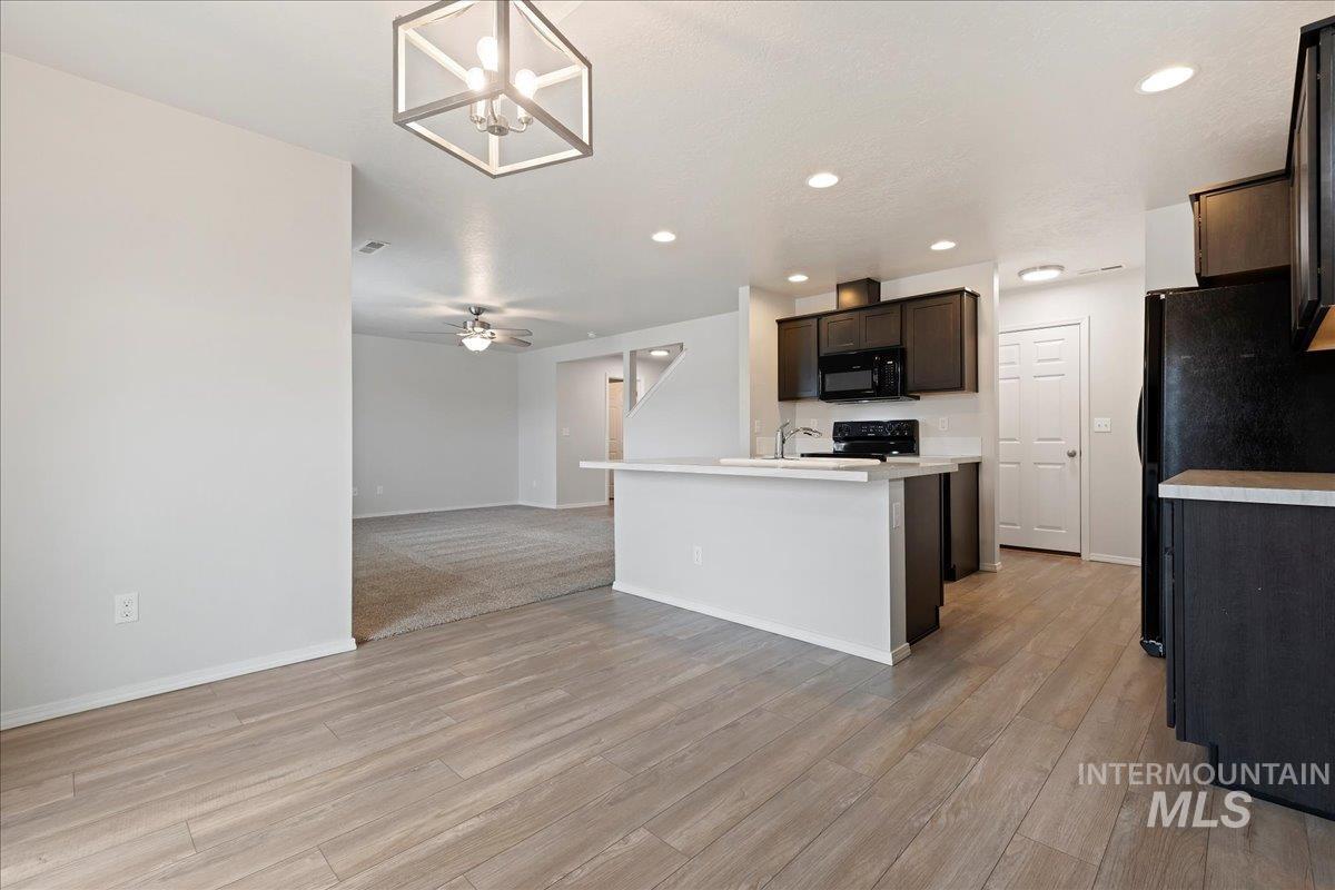 978 W Woodpine St, Meridian, Idaho 83646-6060, 3 Bedrooms, 2.5 Bathrooms, Residential For Sale, Price $384,990,MLS 98975727