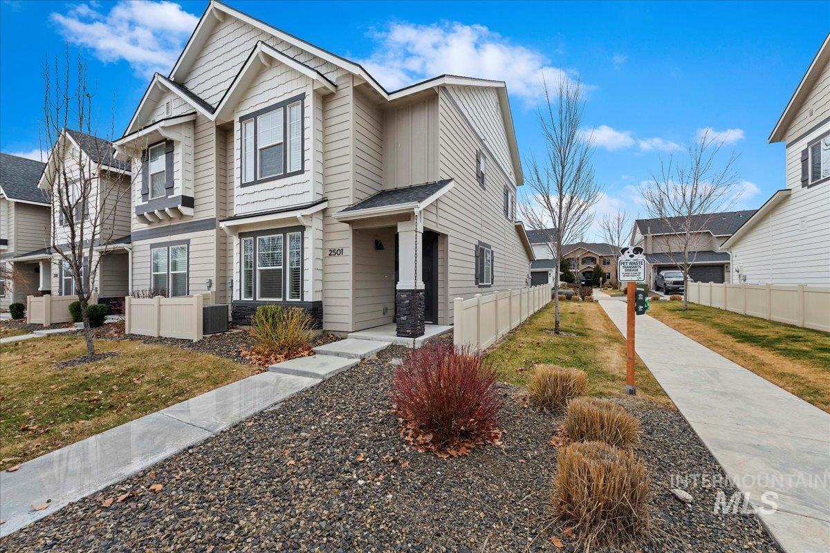 2501 E Goldstone St, Meridian, Idaho 83642-5374, 2 Bedrooms, 2.5 Bathrooms, Residential For Sale, Price $349,990,MLS 98975729