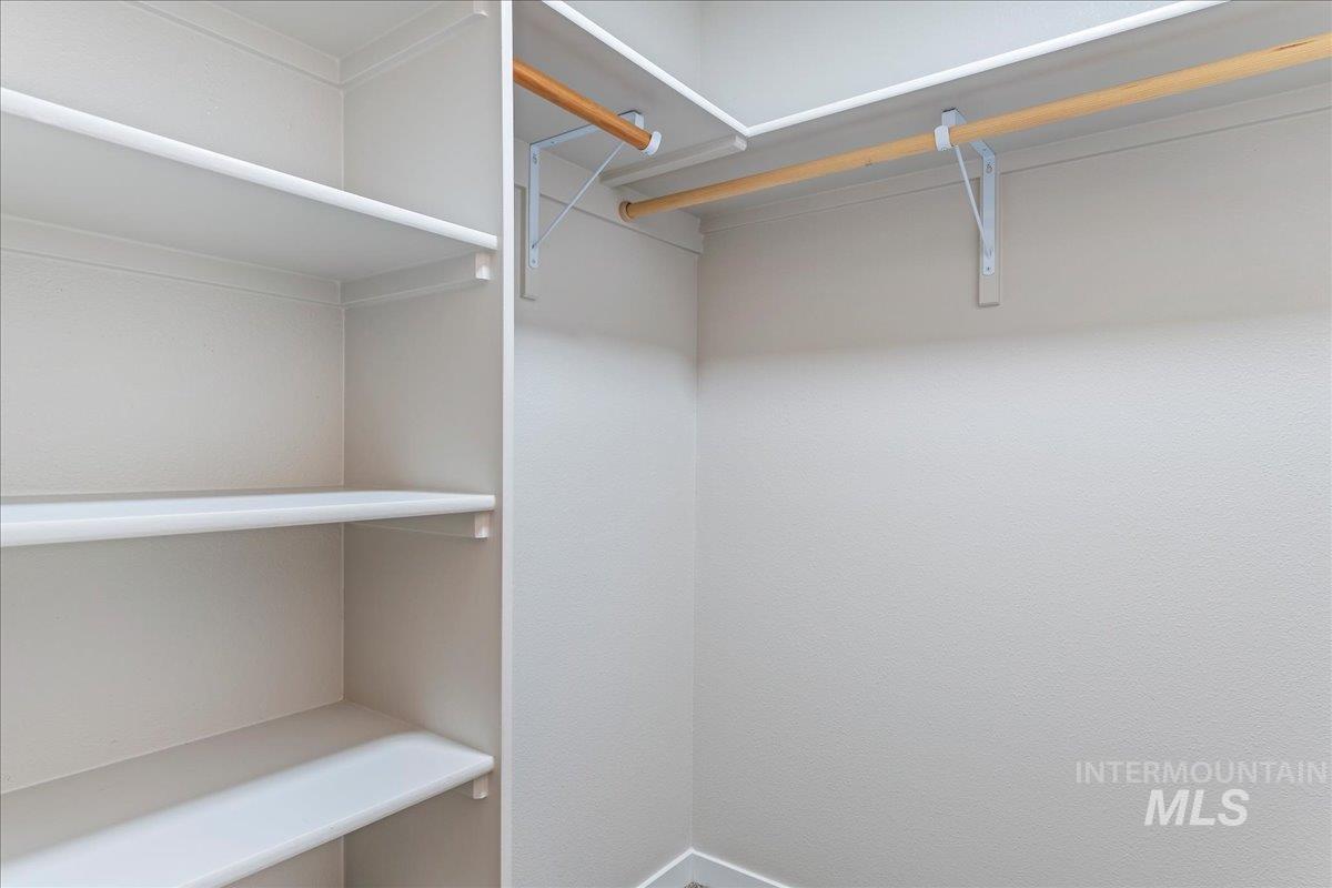 2501 E Goldstone St, Meridian, Idaho 83642-5374, 2 Bedrooms, 2.5 Bathrooms, Residential For Sale, Price $349,990,MLS 98975729