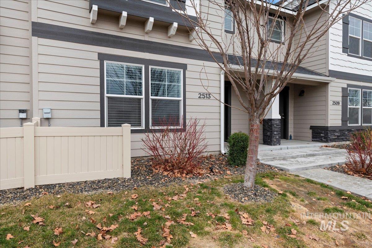 2513 E Goldstone St, Meridian, Idaho 83642-5374, 3 Bedrooms, 2.5 Bathrooms, Residential For Sale, Price $380,990,MLS 98975732