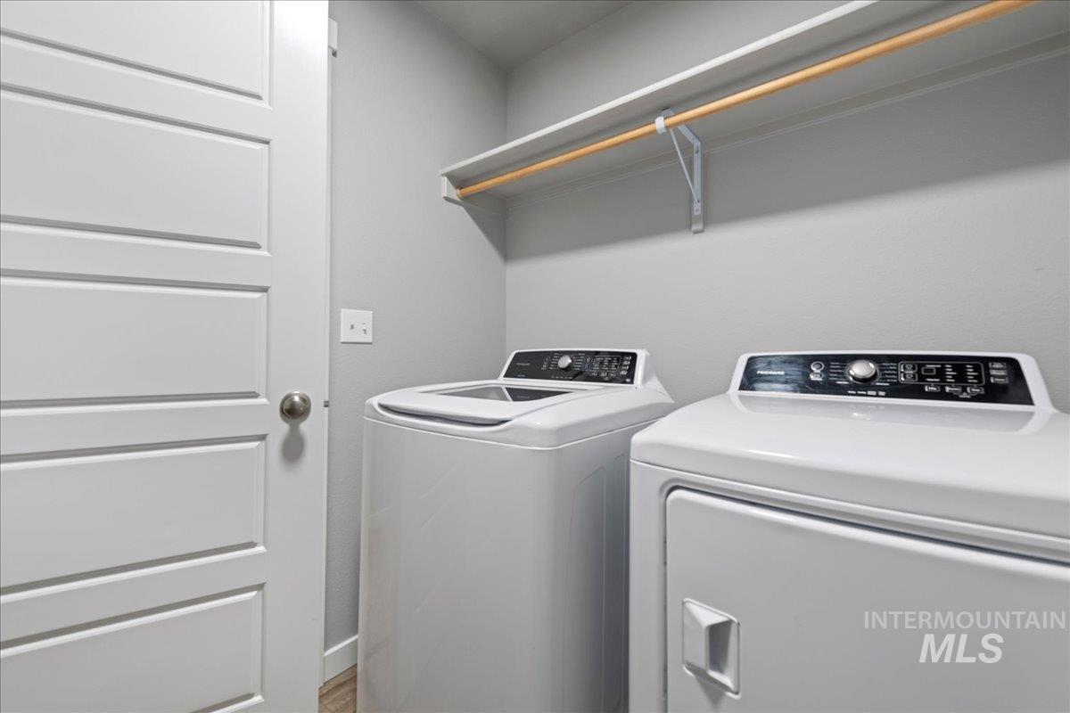 2513 E Goldstone St, Meridian, Idaho 83642-5374, 3 Bedrooms, 2.5 Bathrooms, Residential For Sale, Price $380,990,MLS 98975732