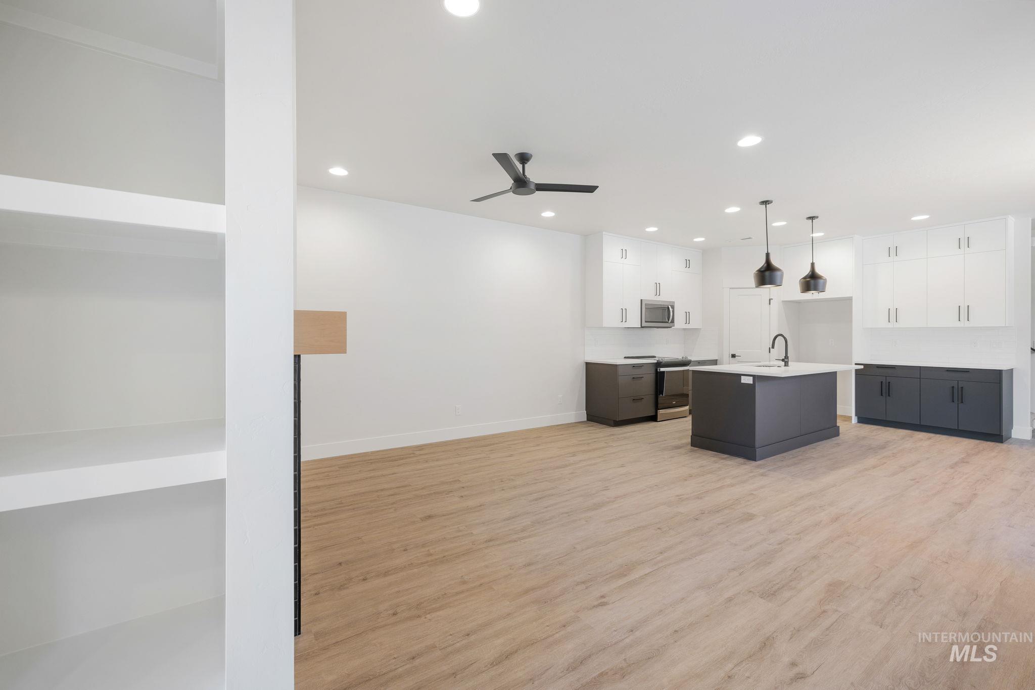 24 Bridger St, Cascade, Idaho 83611, 2 Bedrooms, 2.5 Bathrooms, Residential For Sale, Price $504,900,MLS 98975734