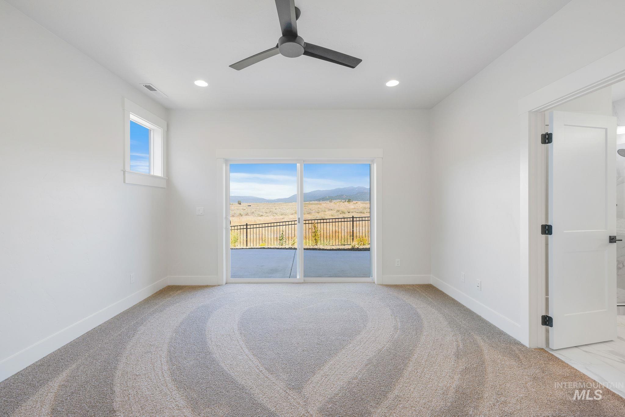 24 Bridger St, Cascade, Idaho 83611, 2 Bedrooms, 2.5 Bathrooms, Residential For Sale, Price $459,900,MLS 98975734