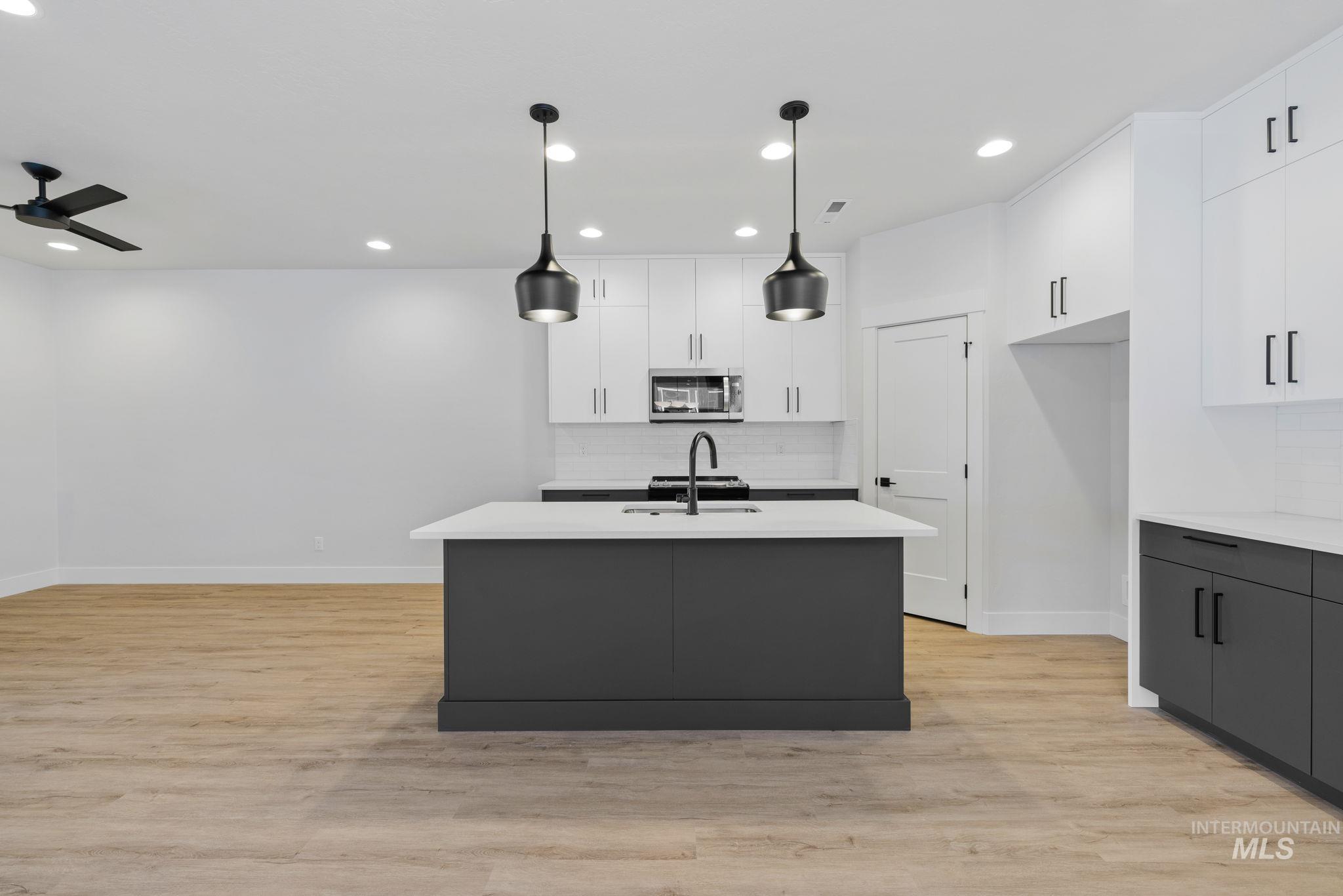 24 Bridger St, Cascade, Idaho 83611, 2 Bedrooms, 2.5 Bathrooms, Residential For Sale, Price $504,900,MLS 98975734