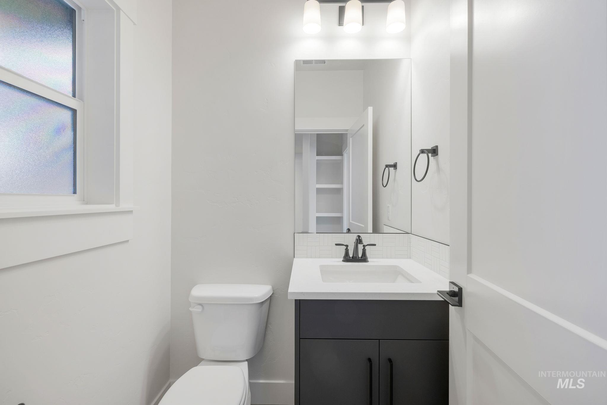 18 Ogden St, Cascade, Idaho 83611, 3 Bedrooms, 2.5 Bathrooms, Residential For Sale, Price $514,900,MLS 98975736