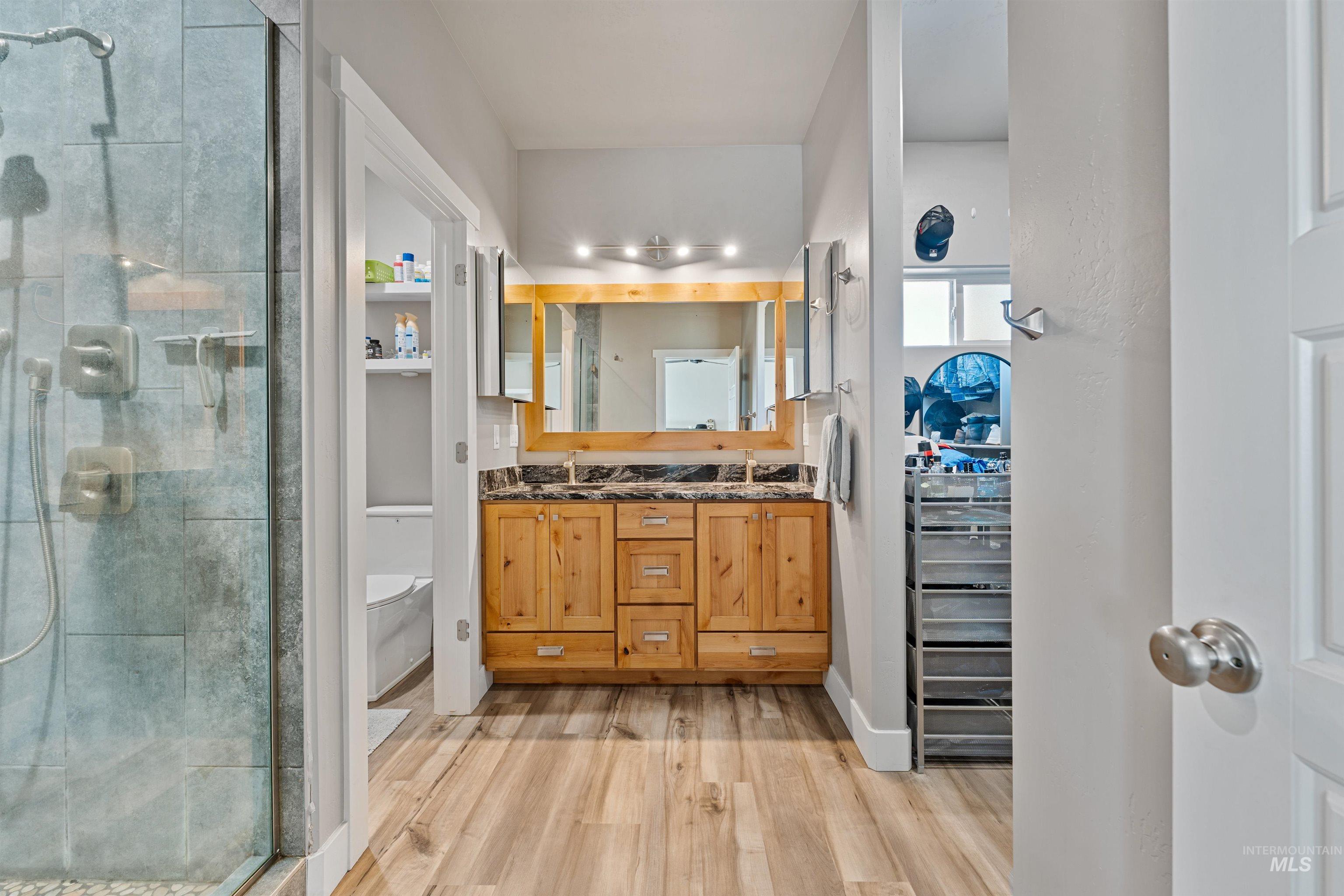 1005 Kenbrook Loop, Twin Falls, Idaho 83301, 3 Bedrooms, 2 Bathrooms, Residential For Sale, Price $489,900,MLS 98975737