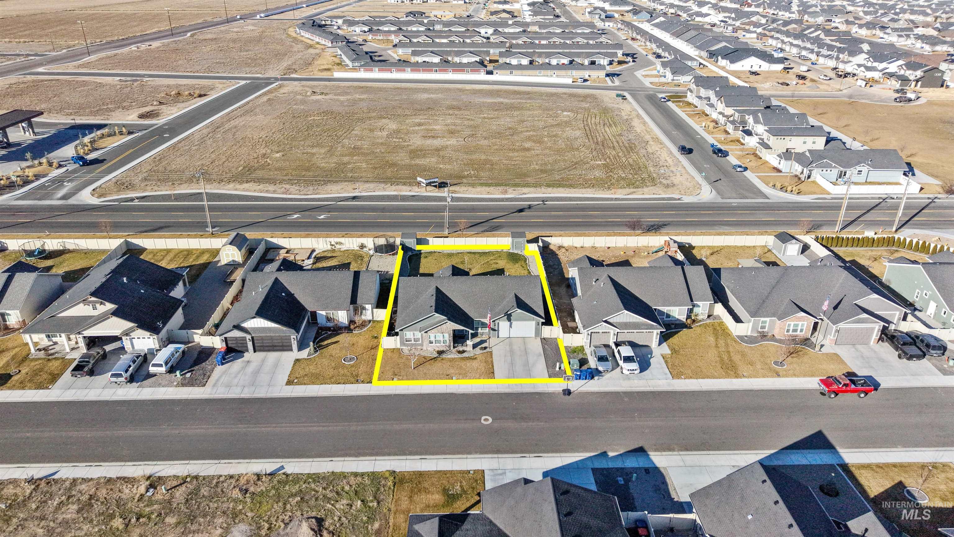 1005 Kenbrook Loop, Twin Falls, Idaho 83301, 3 Bedrooms, 2 Bathrooms, Residential For Sale, Price $489,900,MLS 98975737