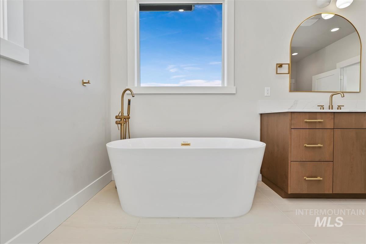 527 Hidden Mill Ct, Middleton, Idaho 83644, 4 Bedrooms, 3 Bathrooms, Residential For Sale, Price $624,900,MLS 98975739