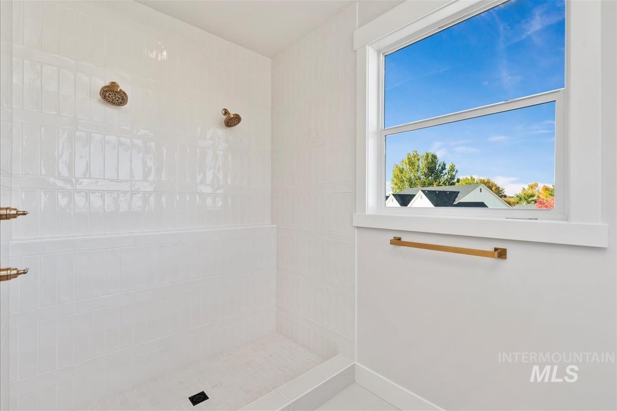 527 Hidden Mill Ct, Middleton, Idaho 83644, 4 Bedrooms, 3 Bathrooms, Residential For Sale, Price $624,900,MLS 98975739