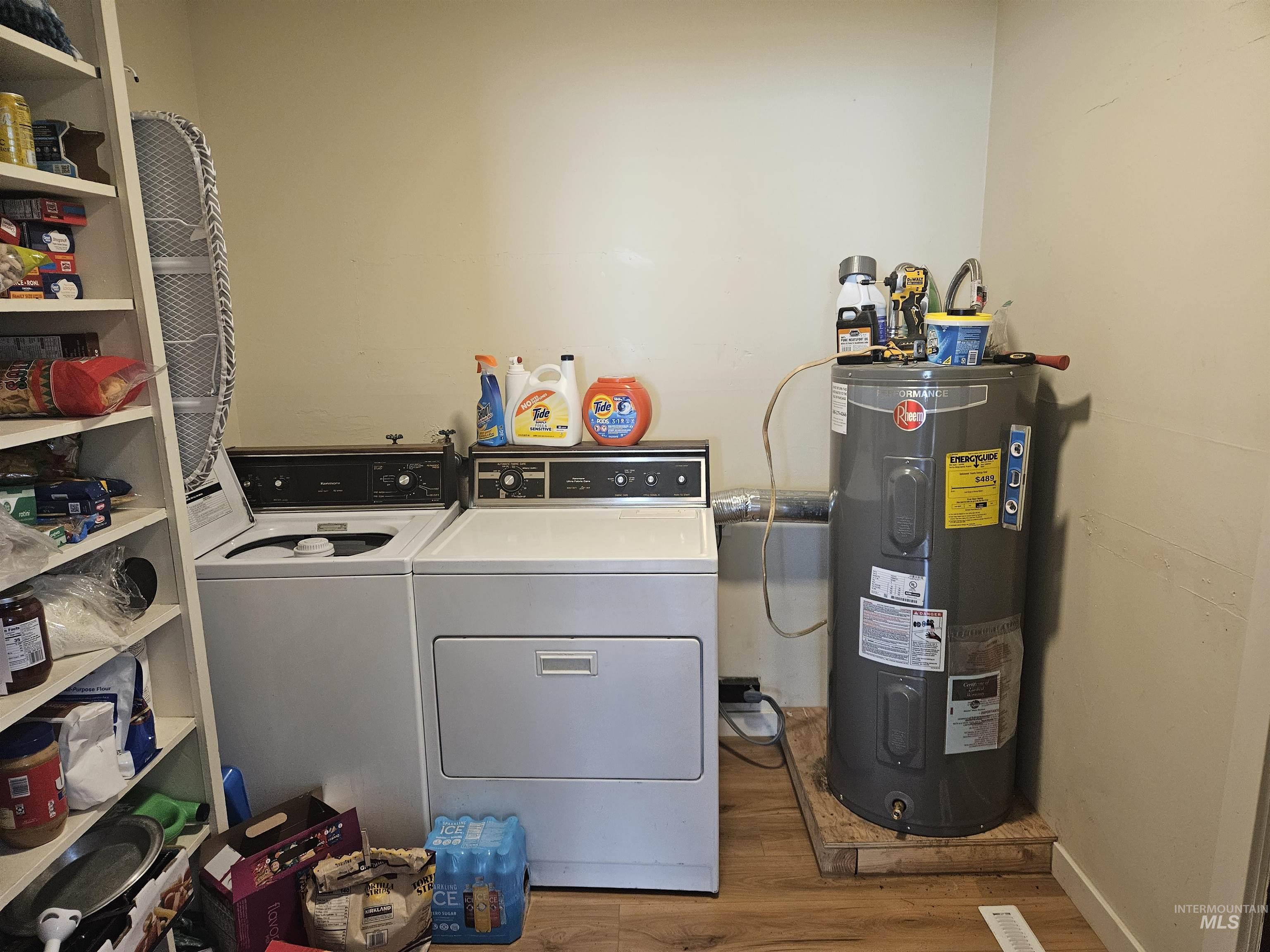 1407 & 1407 1/2 Burrell Ave, Lewiston, Idaho 83501, 3 Bedrooms, 1 Bathroom, Residential Income For Sale, Price $450,000, 98975743