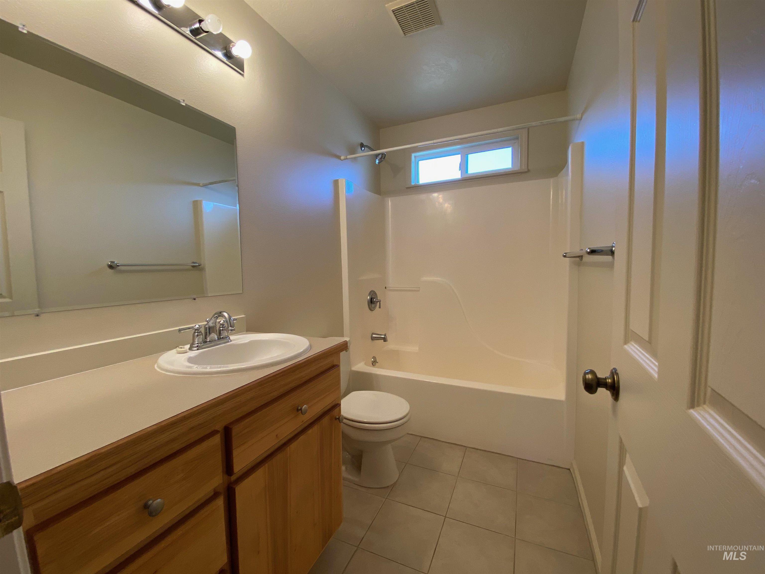 109 Adams St., Horseshoe Bend, Idaho 83629, 2 Bedrooms, 1 Bathroom, Residential Income For Sale, Price $749,900, 98975745