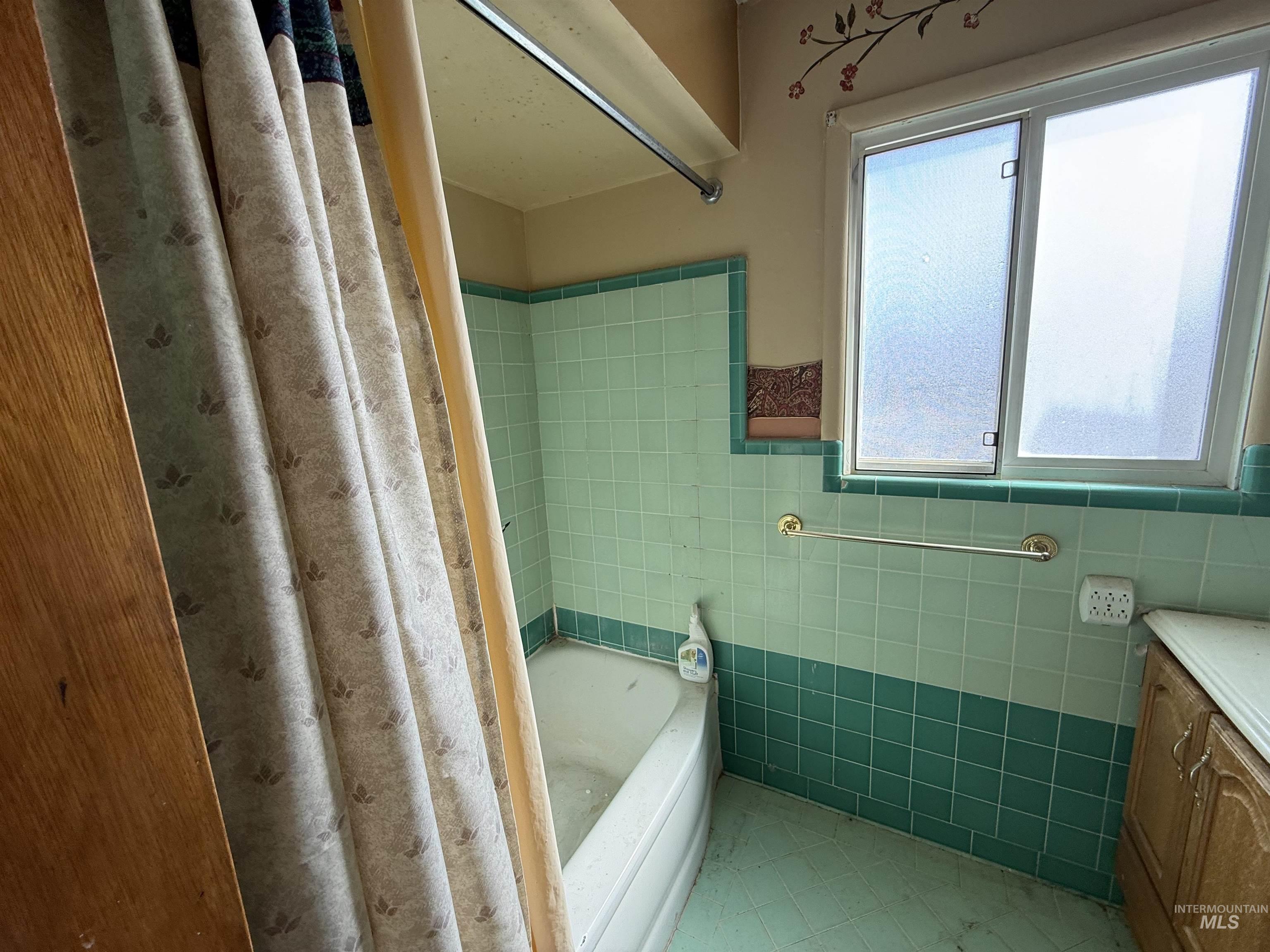 75 S 2nd West, Bancroft, Idaho 83217, 4 Bedrooms, 1 Bathroom, Residential For Sale, Price $116,900, 98975747