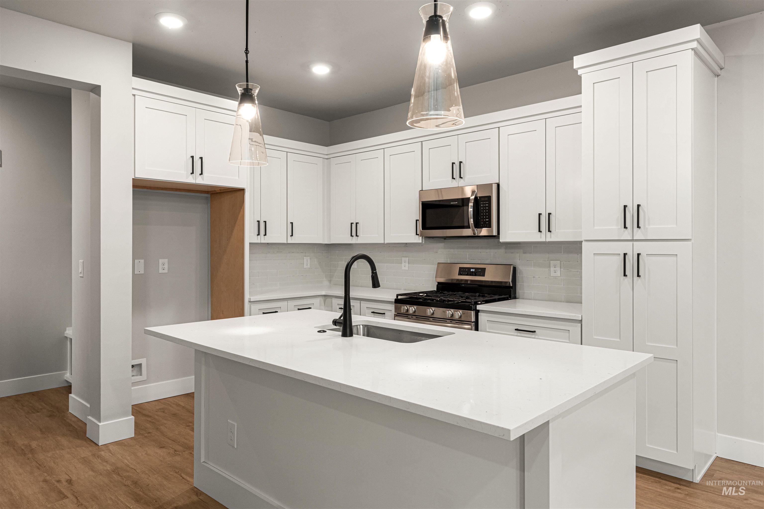 161 S Quincannon Ave., Star, Idaho 83669, 3 Bedrooms, 2.5 Bathrooms, Residential For Sale, Price $415,990,MLS 98975752