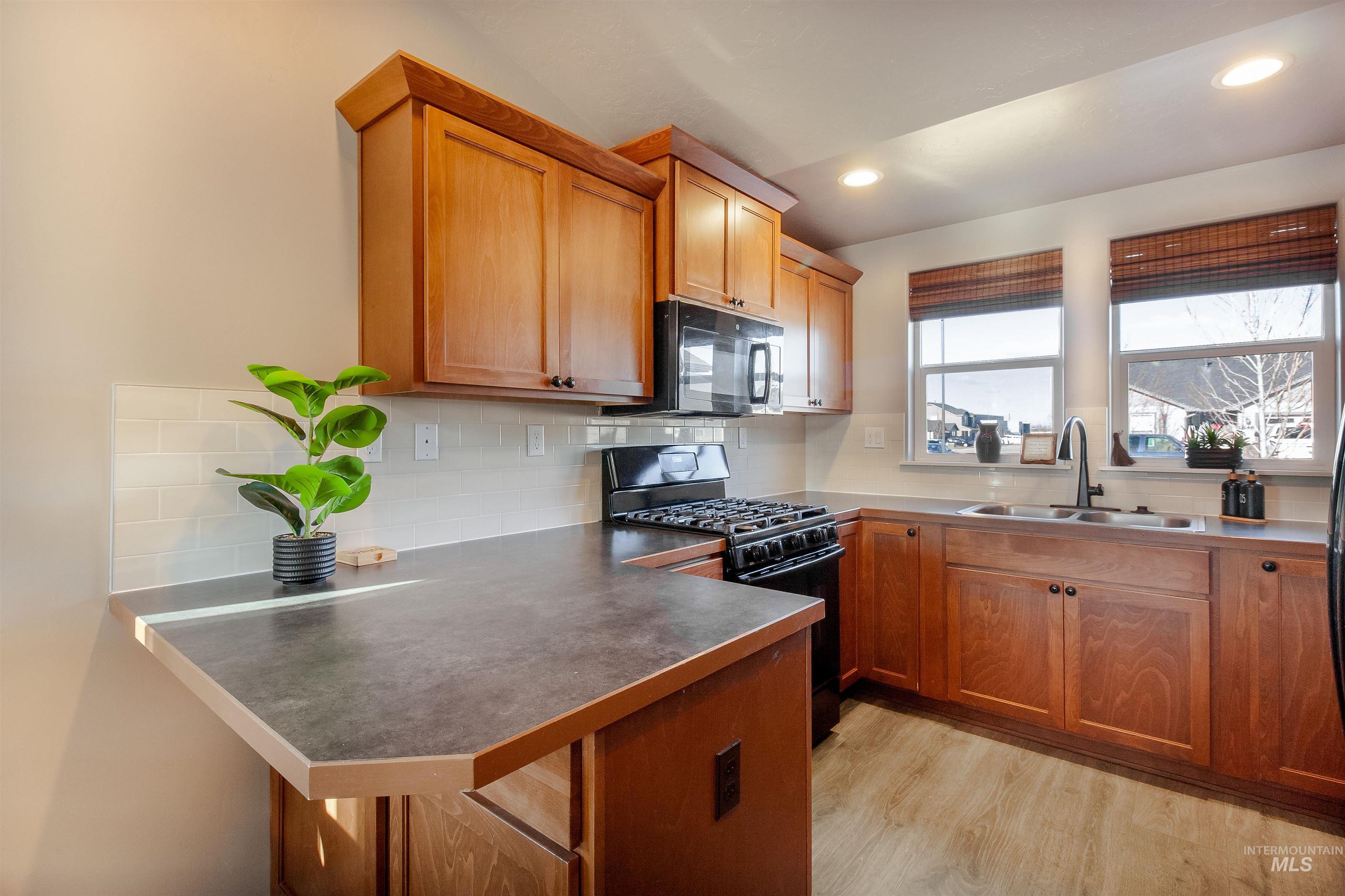 1847 E Mesa Falls St, Kuna, Idaho 83634, 3 Bedrooms, 2 Bathrooms, Residential For Sale, Price $375,000,MLS 98975753