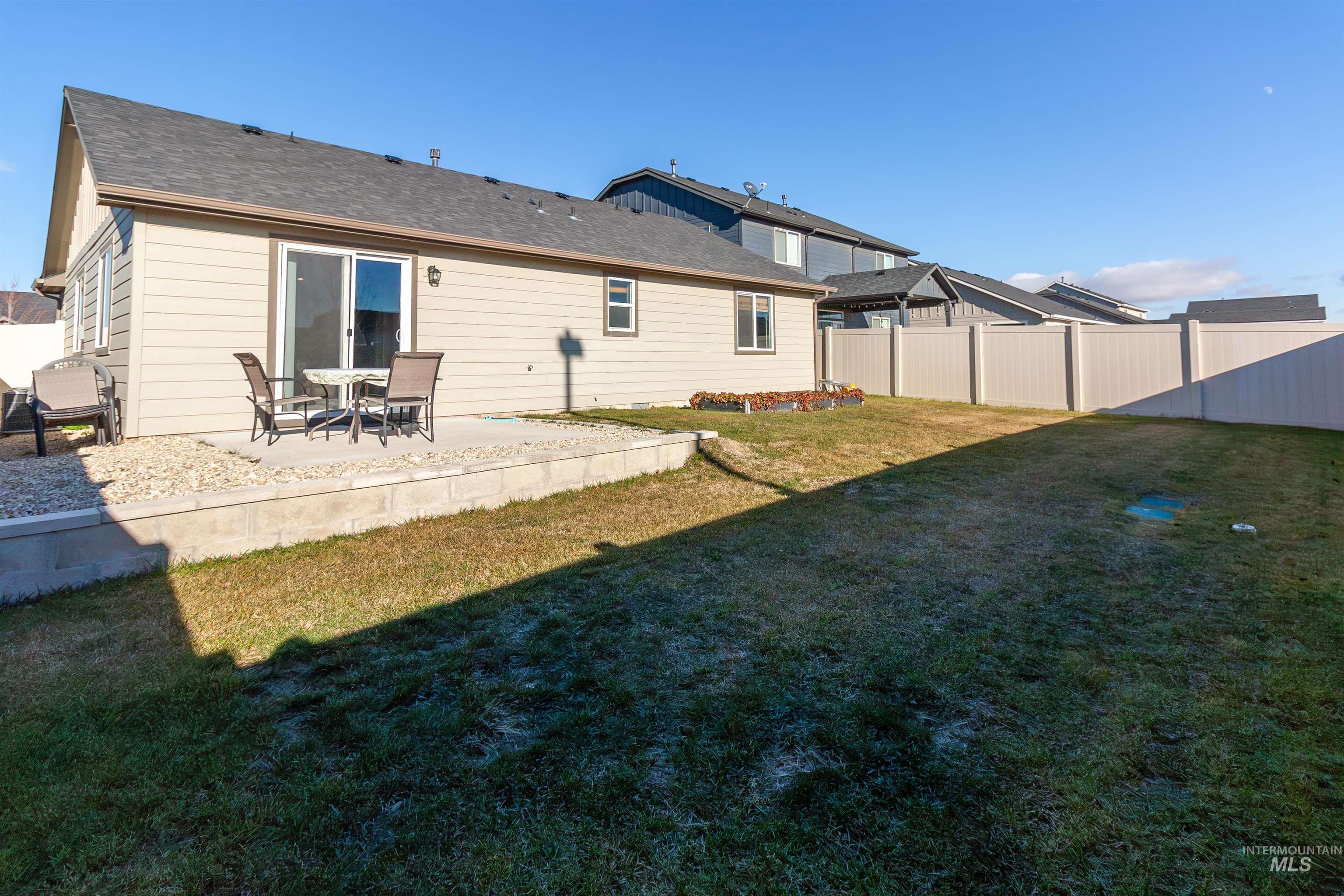 1847 E Mesa Falls St, Kuna, Idaho 83634, 3 Bedrooms, 2 Bathrooms, Residential For Sale, Price $375,000,MLS 98975753