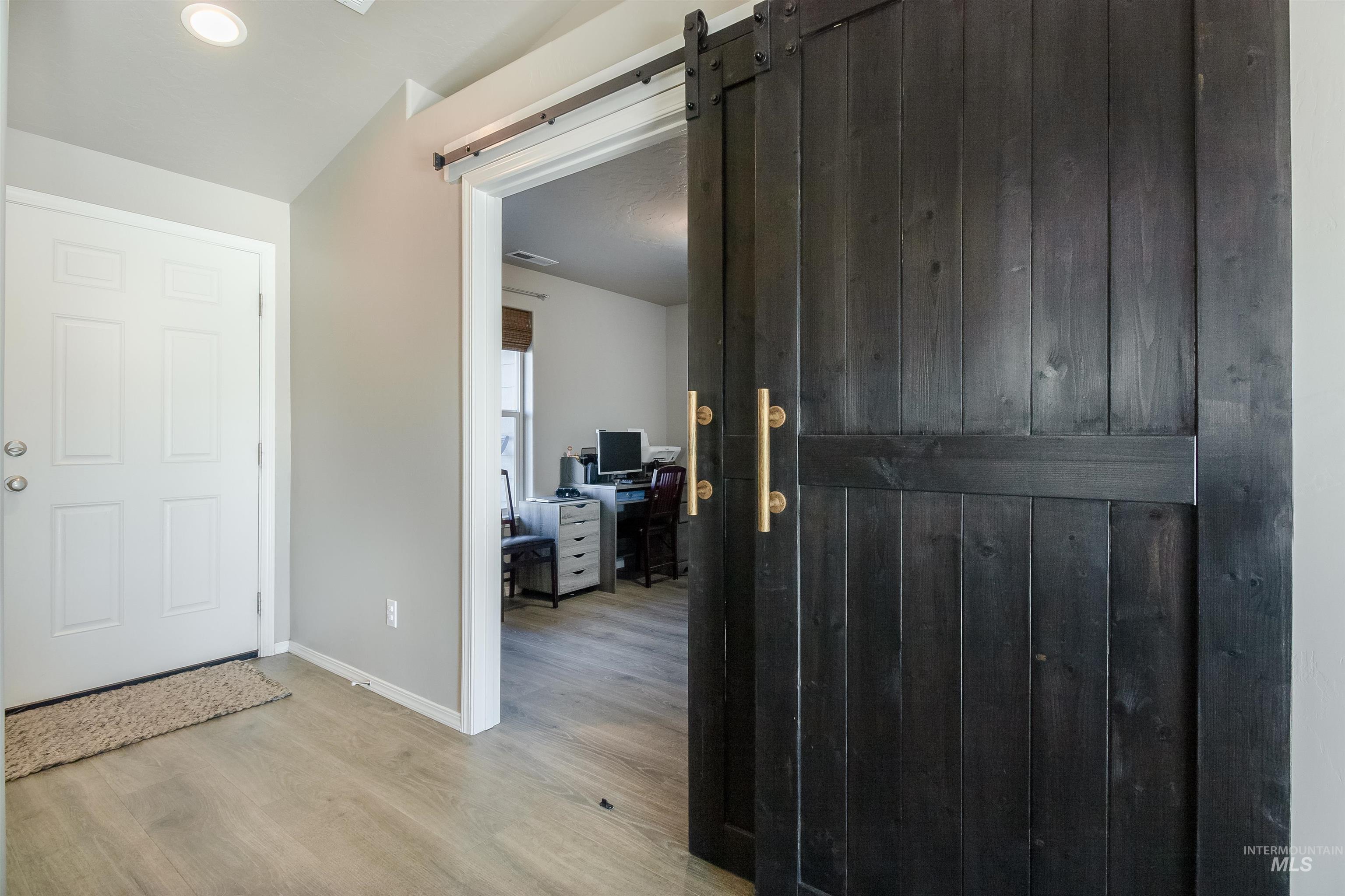 1847 E Mesa Falls St, Kuna, Idaho 83634, 3 Bedrooms, 2 Bathrooms, Residential For Sale, Price $375,000,MLS 98975753