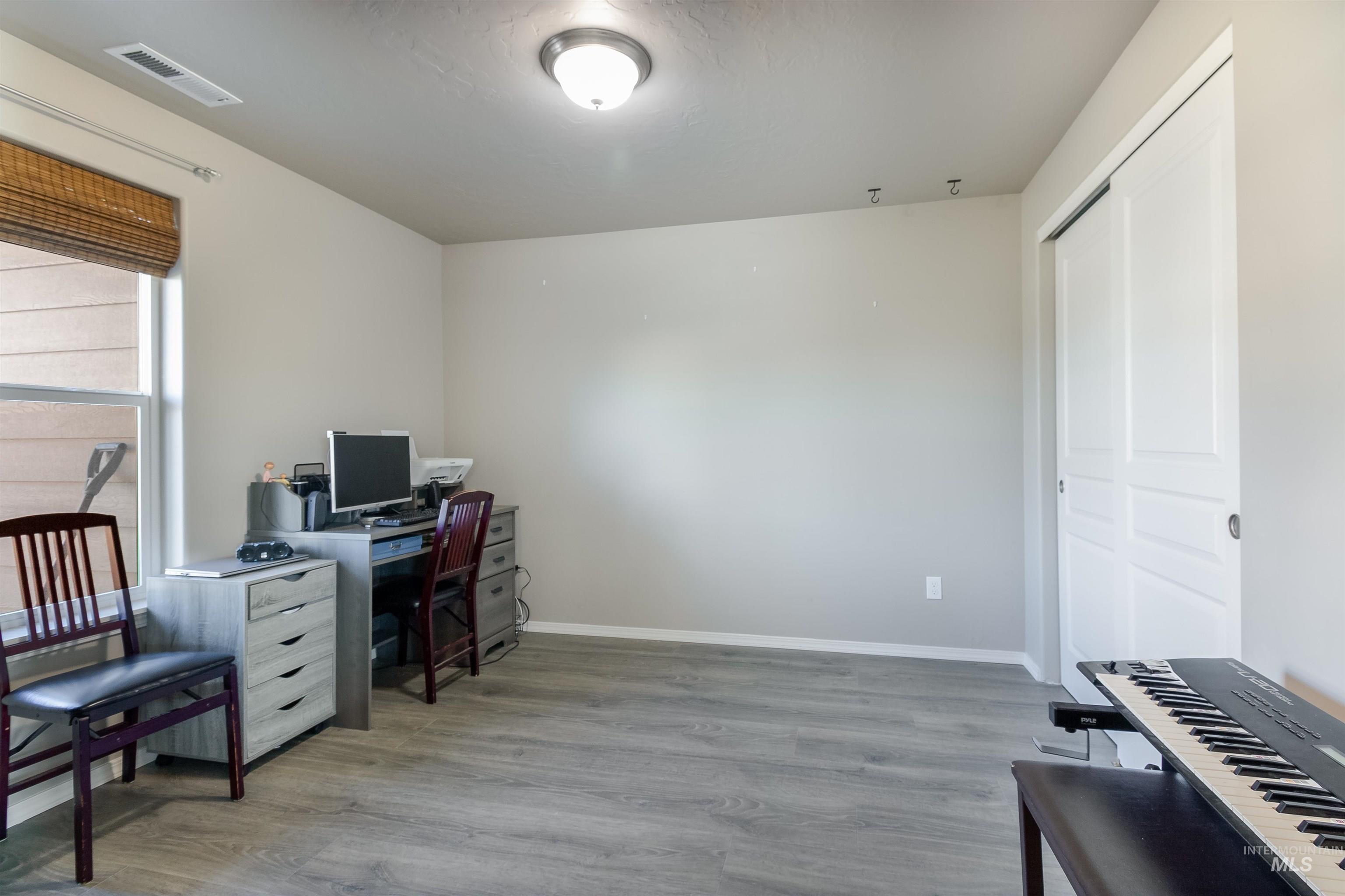 1847 E Mesa Falls St, Kuna, Idaho 83634, 3 Bedrooms, 2 Bathrooms, Residential For Sale, Price $375,000,MLS 98975753