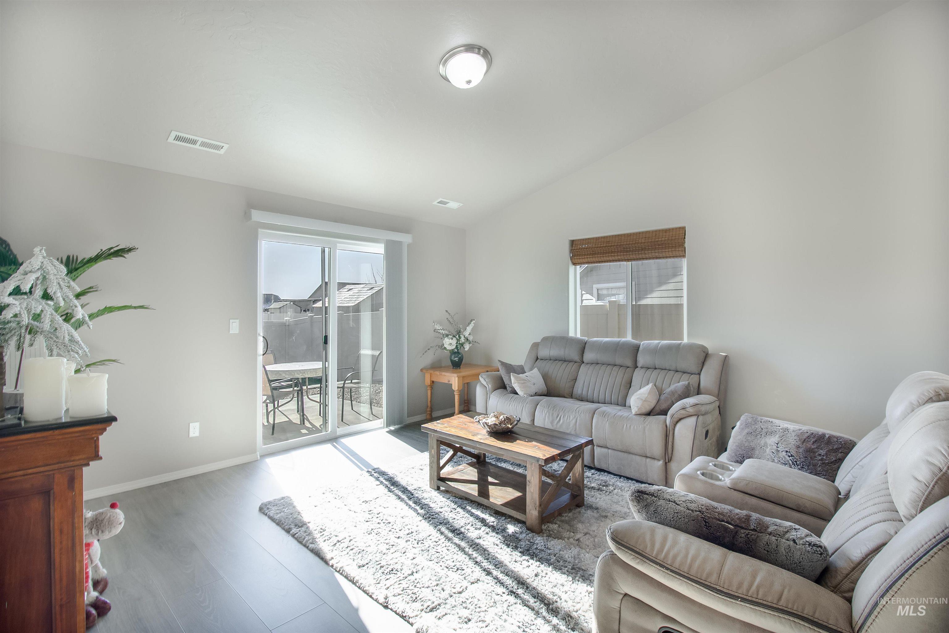 1847 E Mesa Falls St, Kuna, Idaho 83634, 3 Bedrooms, 2 Bathrooms, Residential For Sale, Price $375,000,MLS 98975753