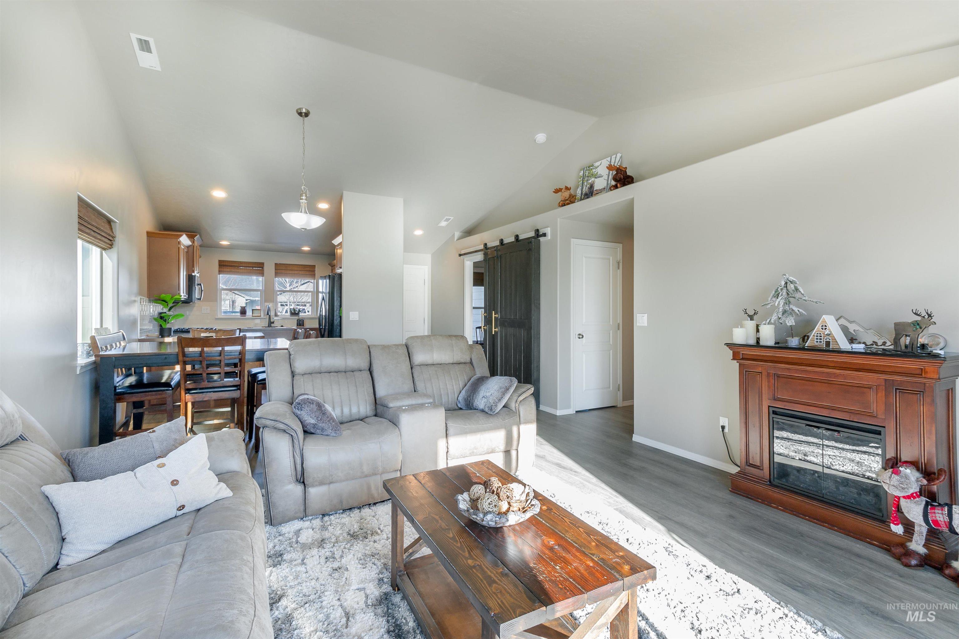 1847 E Mesa Falls St, Kuna, Idaho 83634, 3 Bedrooms, 2 Bathrooms, Residential For Sale, Price $375,000,MLS 98975753