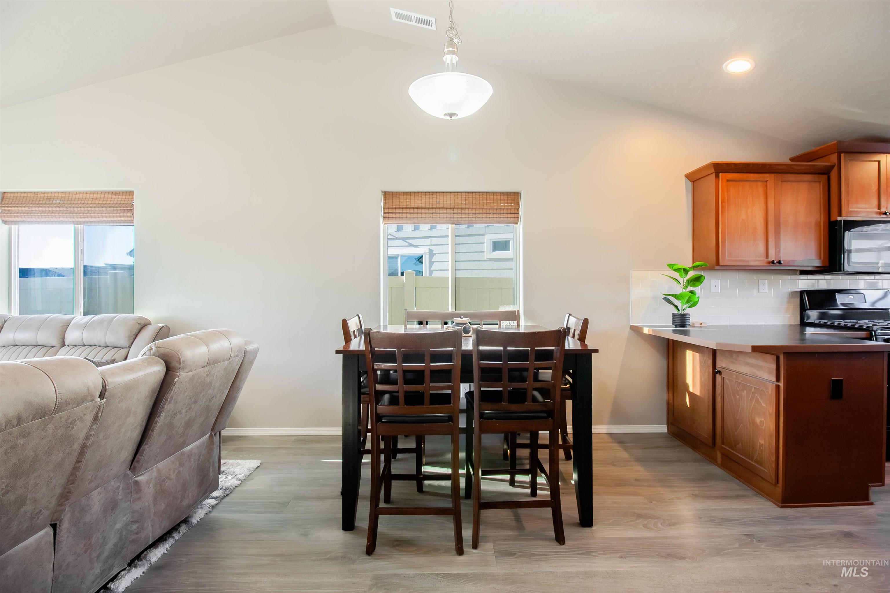 1847 E Mesa Falls St, Kuna, Idaho 83634, 3 Bedrooms, 2 Bathrooms, Residential For Sale, Price $375,000,MLS 98975753