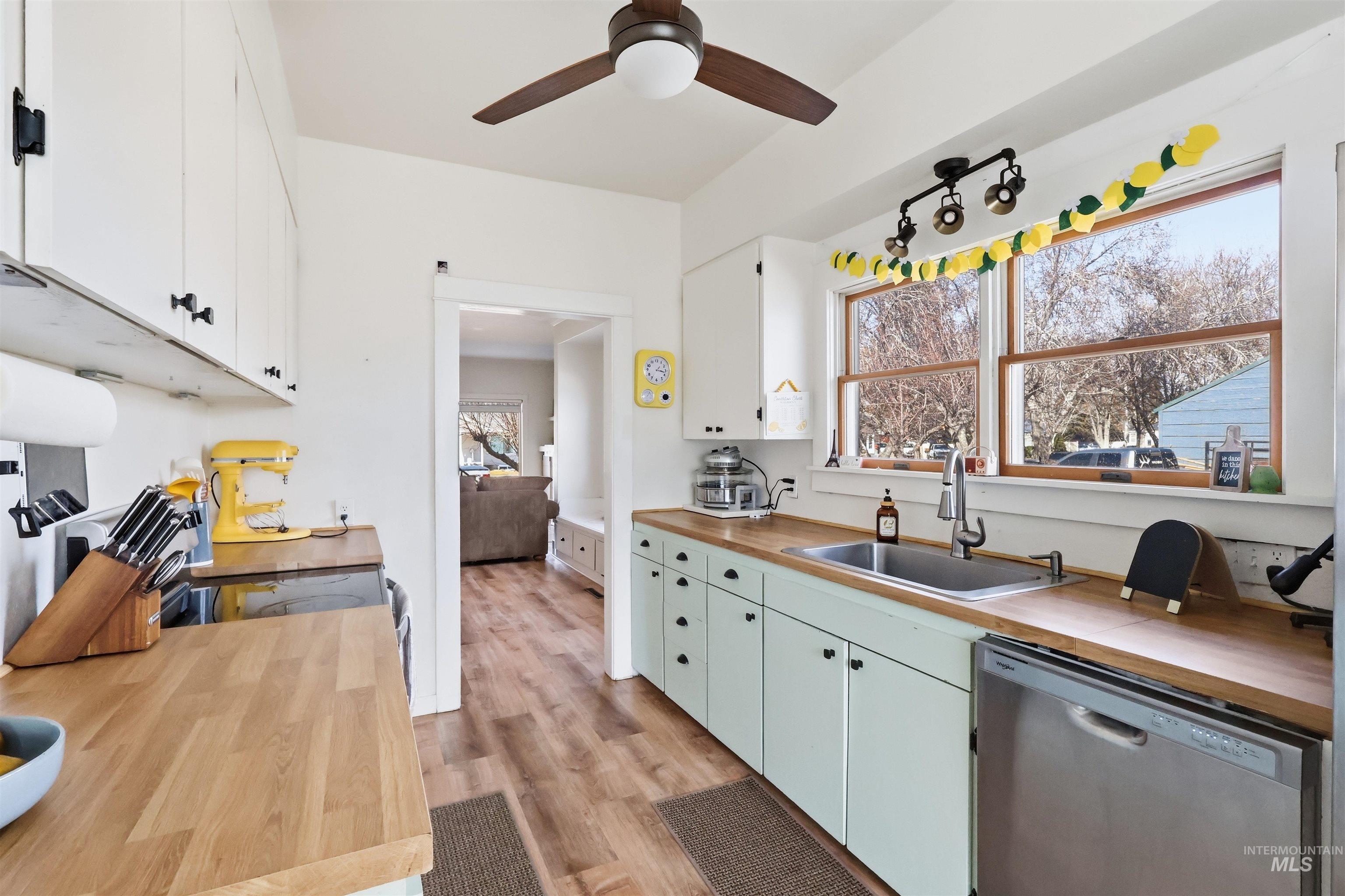 1741 Yale Ave, Burley, Idaho 83318, 3 Bedrooms, 1 Bathroom, Residential For Sale, Price $289,000,MLS 98975754