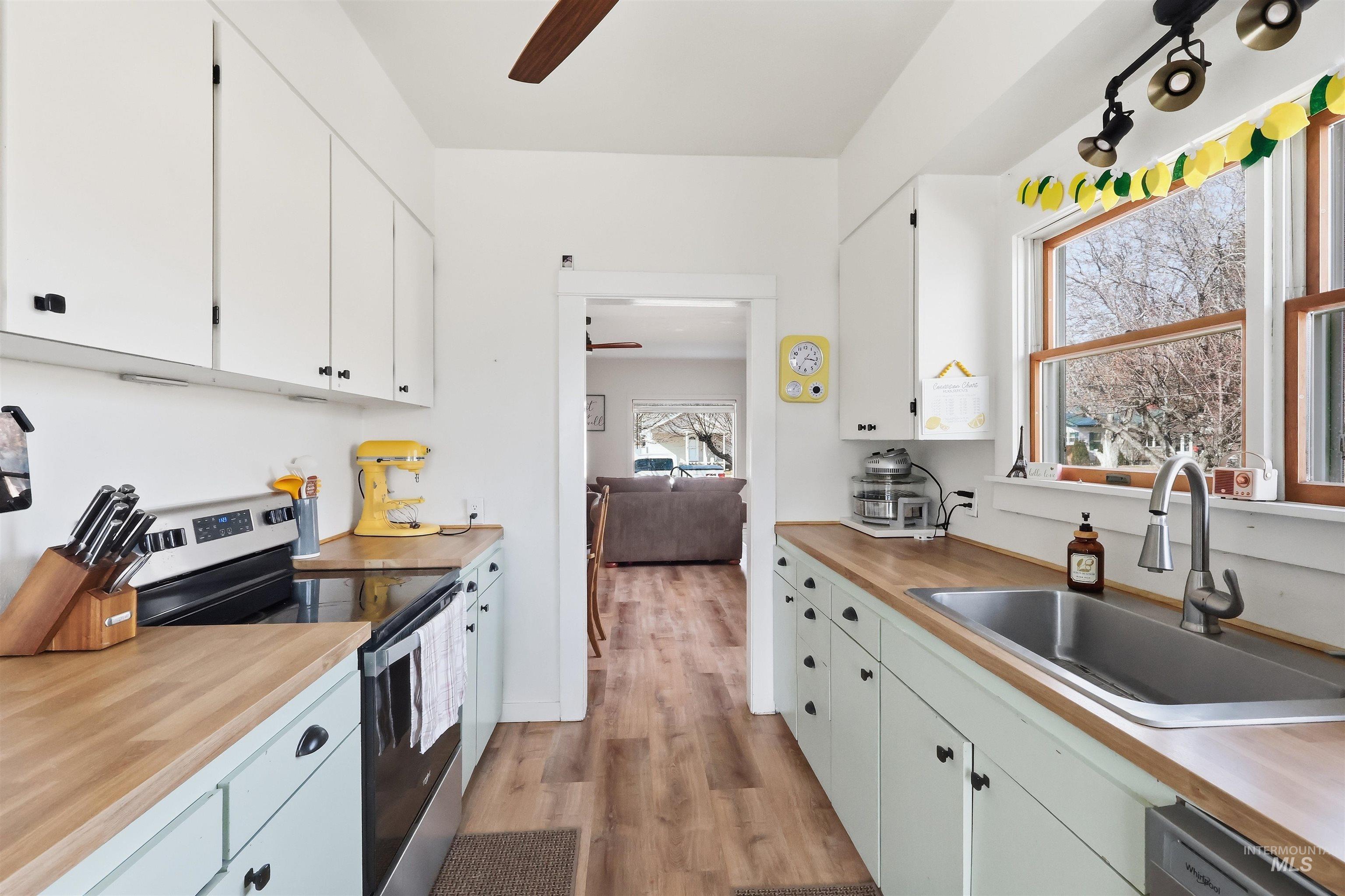 1741 Yale Ave, Burley, Idaho 83318, 3 Bedrooms, 1 Bathroom, Residential For Sale, Price $289,000,MLS 98975754