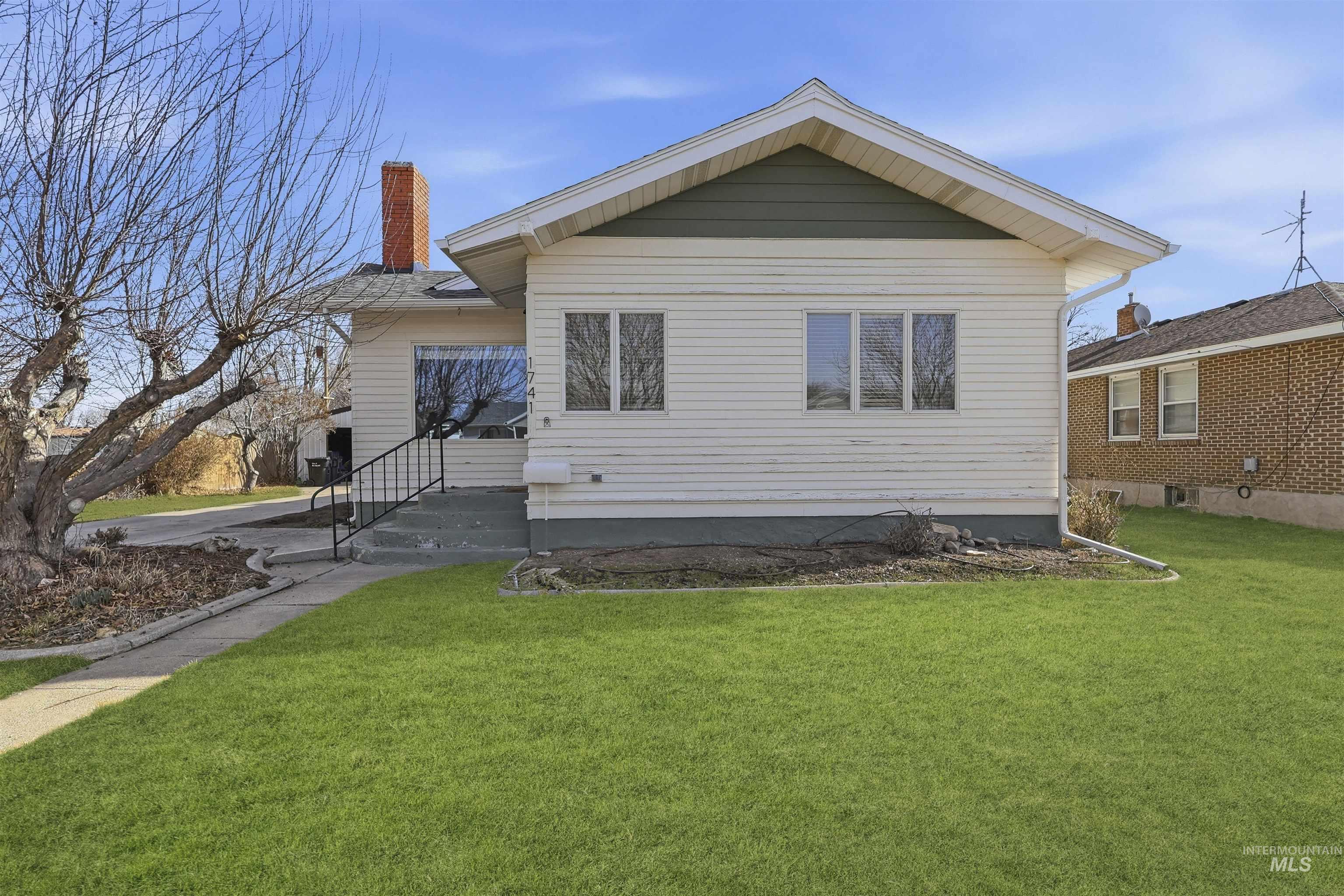 1741 Yale Ave, Burley, Idaho 83318, 3 Bedrooms, 1 Bathroom, Residential For Sale, Price $289,000,MLS 98975754