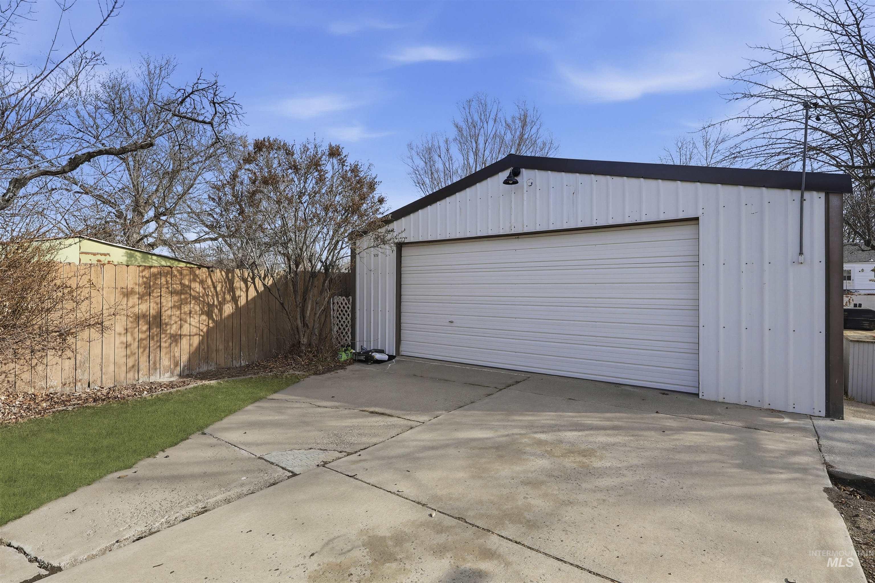 1741 Yale Ave, Burley, Idaho 83318, 3 Bedrooms, 1 Bathroom, Residential For Sale, Price $289,000,MLS 98975754