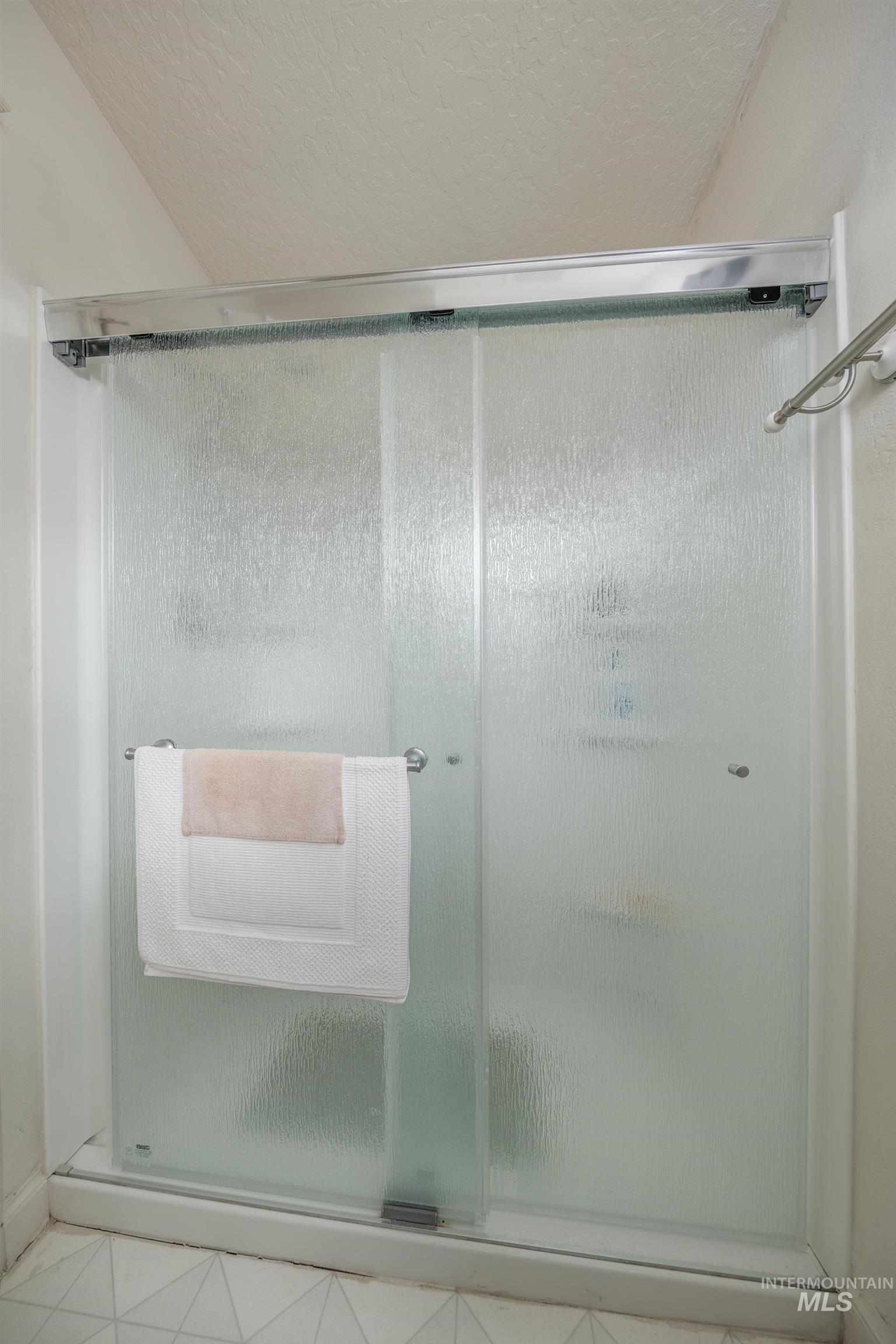 5710 Howard Ln, Nampa, Idaho 83687, 3 Bedrooms, 2 Bathrooms, Residential For Sale, Price $613,000,MLS 98975755