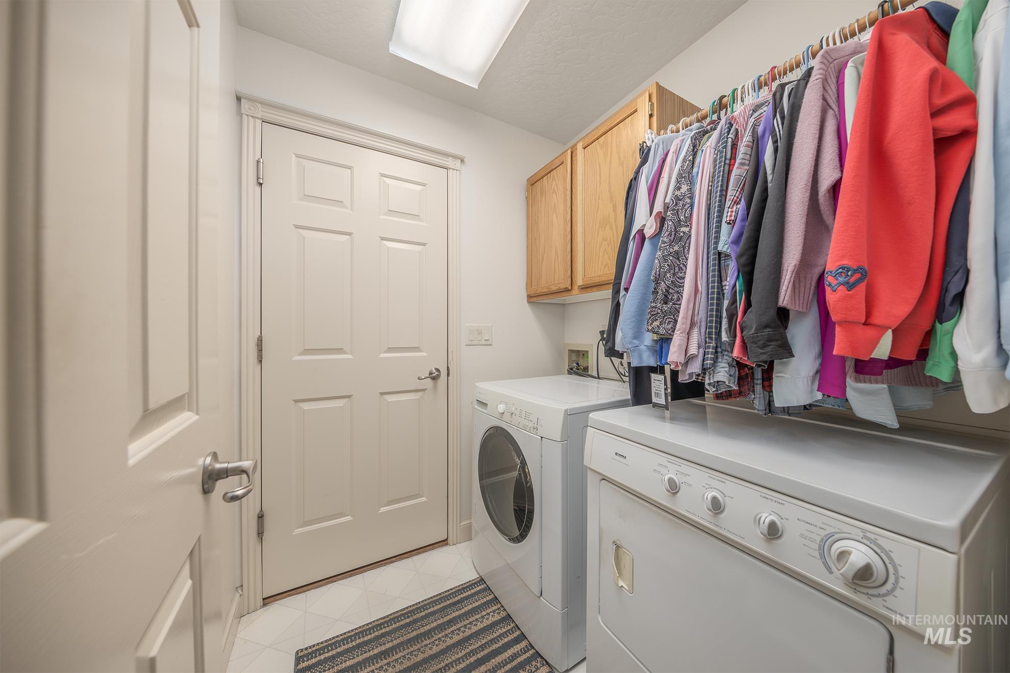 5710 Howard Ln, Nampa, Idaho 83687, 3 Bedrooms, 2 Bathrooms, Residential For Sale, Price $613,000,MLS 98975755