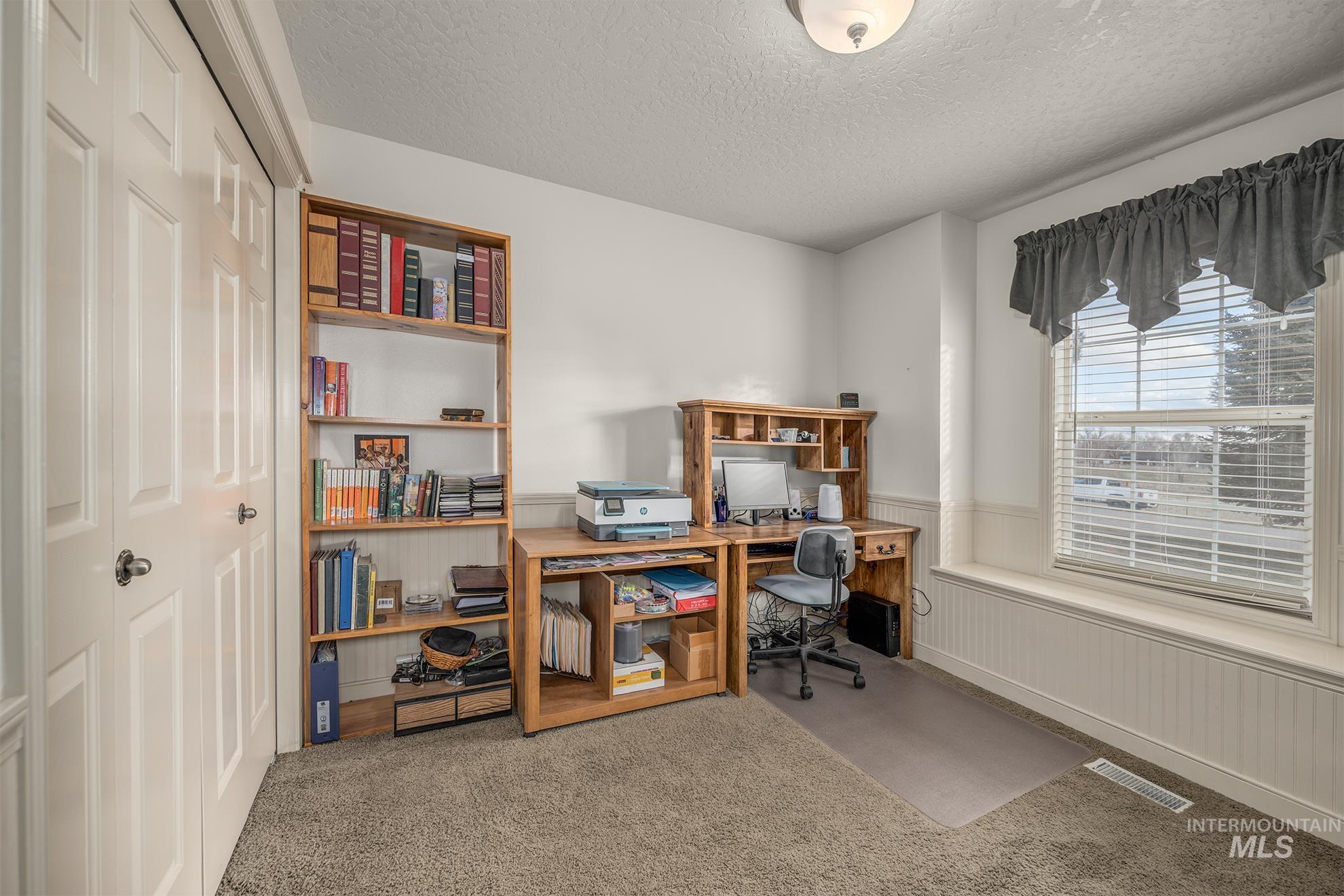 5710 Howard Ln, Nampa, Idaho 83687, 3 Bedrooms, 2 Bathrooms, Residential For Sale, Price $512,500,MLS 98975755