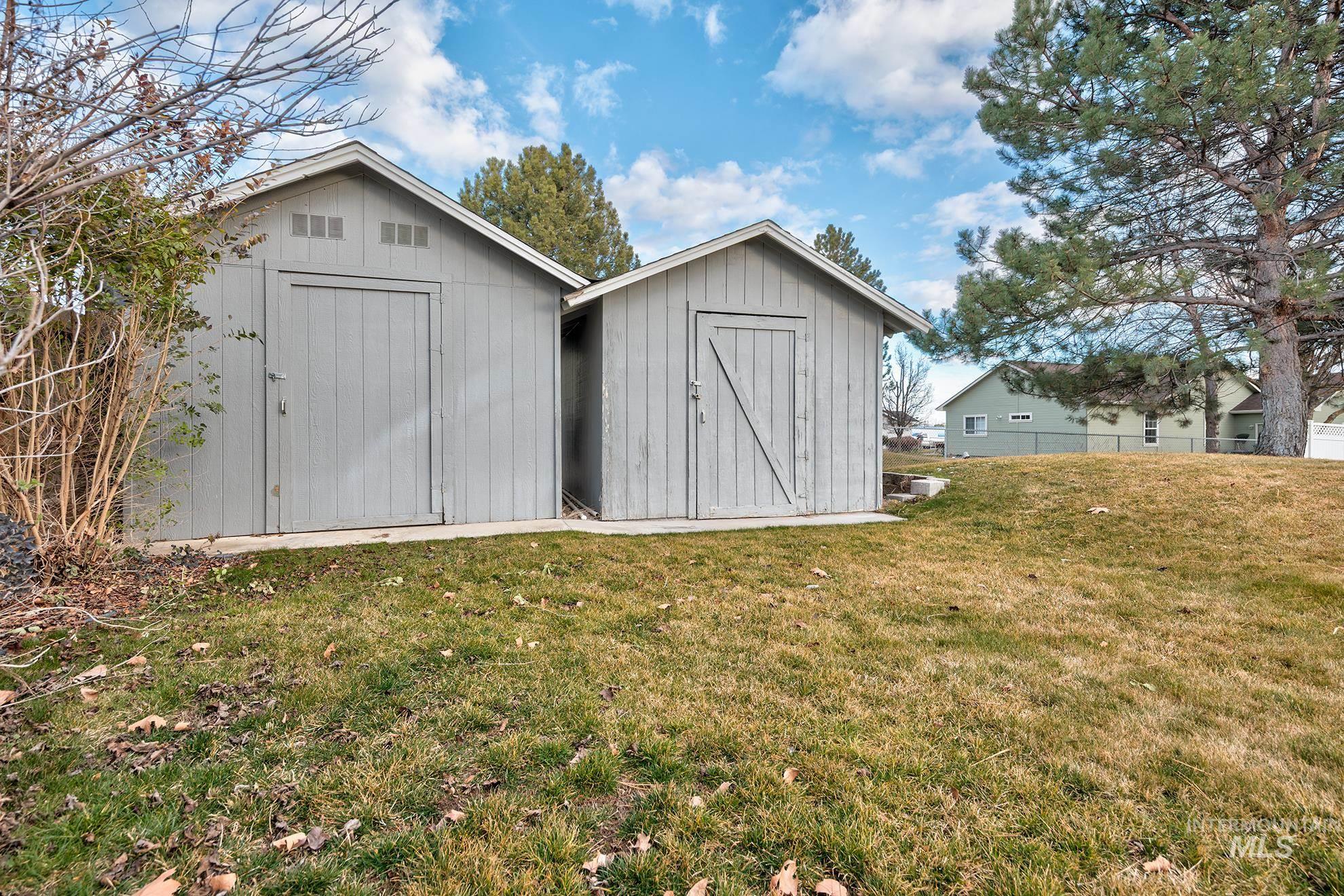5710 Howard Ln, Nampa, Idaho 83687, 3 Bedrooms, 2 Bathrooms, Residential For Sale, Price $512,500,MLS 98975755