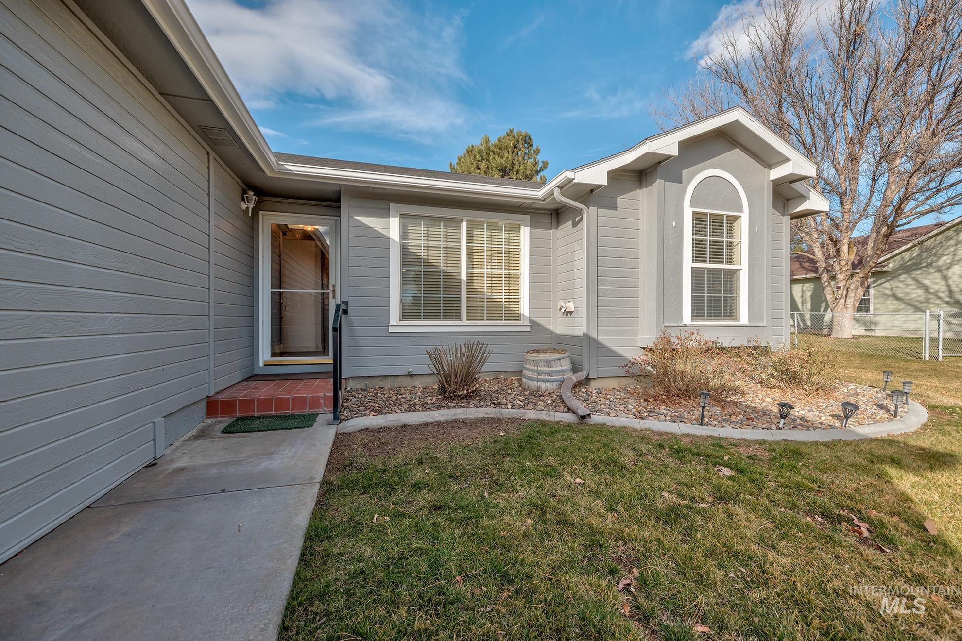 5710 Howard Ln, Nampa, Idaho 83687, 3 Bedrooms, 2 Bathrooms, Residential For Sale, Price $512,500,MLS 98975755