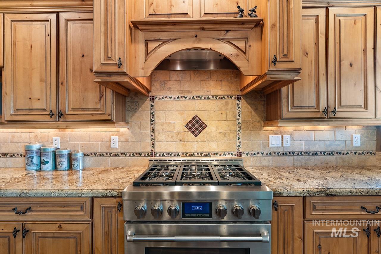 4532 Oak Road, Ontario, Oregon 97914, 4 Bedrooms, 2.5 Bathrooms, Farm & Ranch For Sale, Price $1,549,000, 98975756