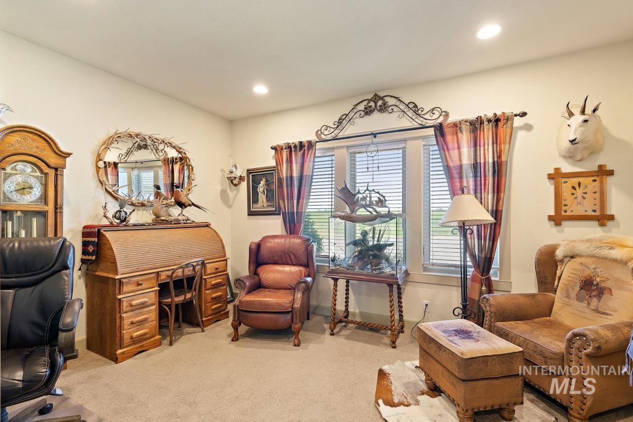 4532 Oak Road, Ontario, Oregon 97914, 4 Bedrooms, 2.5 Bathrooms, Farm & Ranch For Sale, Price $1,549,000, 98975756