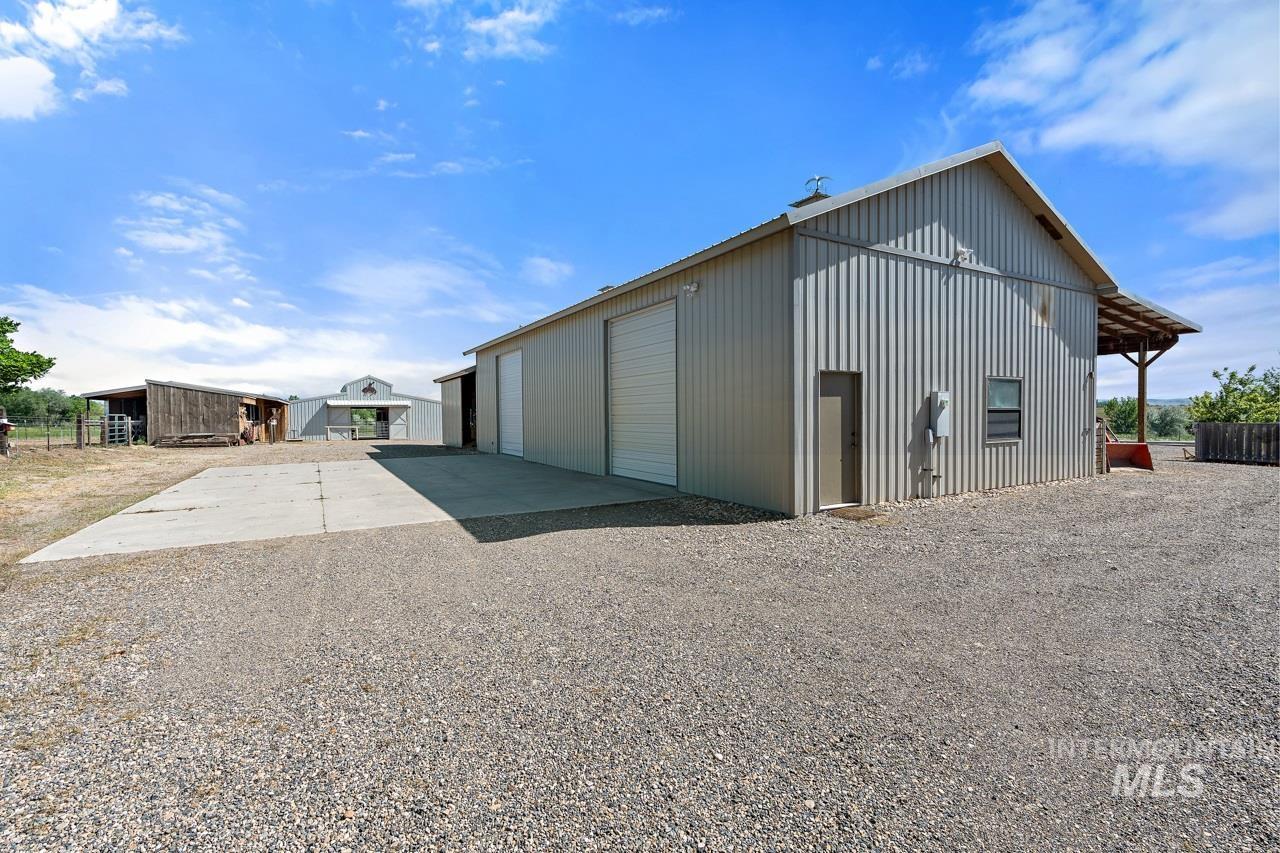 4532 Oak Road, Ontario, Oregon 97914, 4 Bedrooms, 2.5 Bathrooms, Farm & Ranch For Sale, Price $1,549,000, 98975756