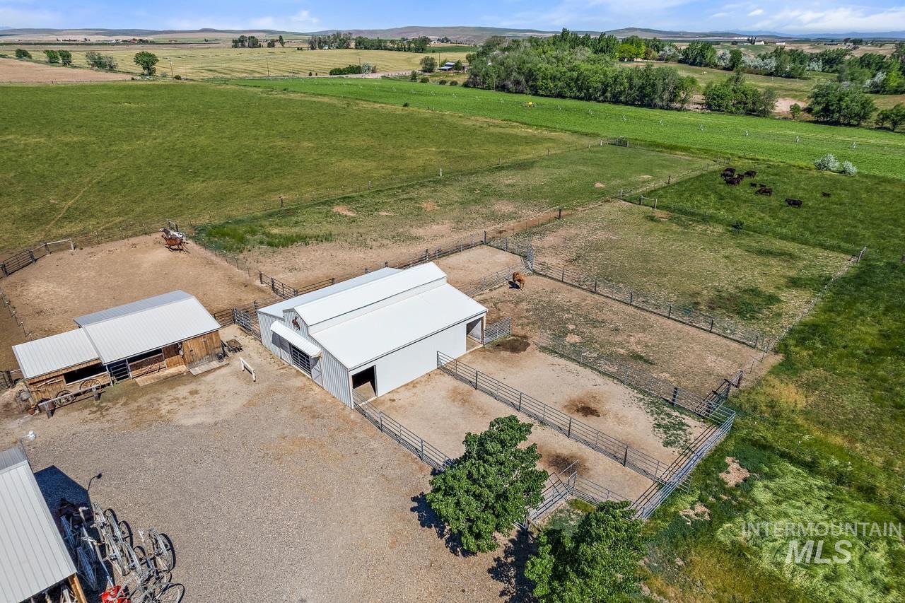 4532 Oak Road, Ontario, Oregon 97914, 4 Bedrooms, 2.5 Bathrooms, Farm & Ranch For Sale, Price $1,549,000, 98975756