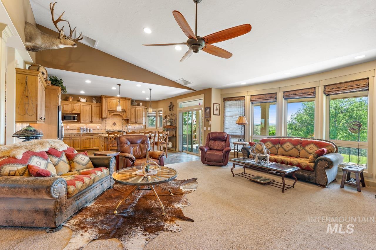 4532 Oak Road, Ontario, Oregon 97914, 4 Bedrooms, 2.5 Bathrooms, Farm & Ranch For Sale, Price $1,549,000, 98975756