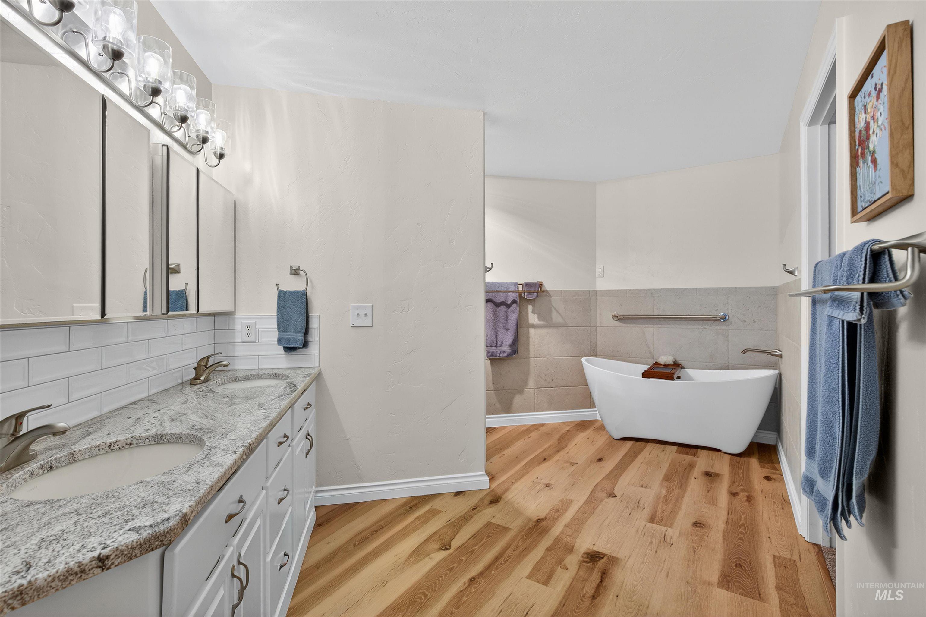 2126 23rd Street, Clarkston, Washington 99403, 4 Bedrooms, 3 Bathrooms, Residential For Sale, Price $565,000,MLS 98975758